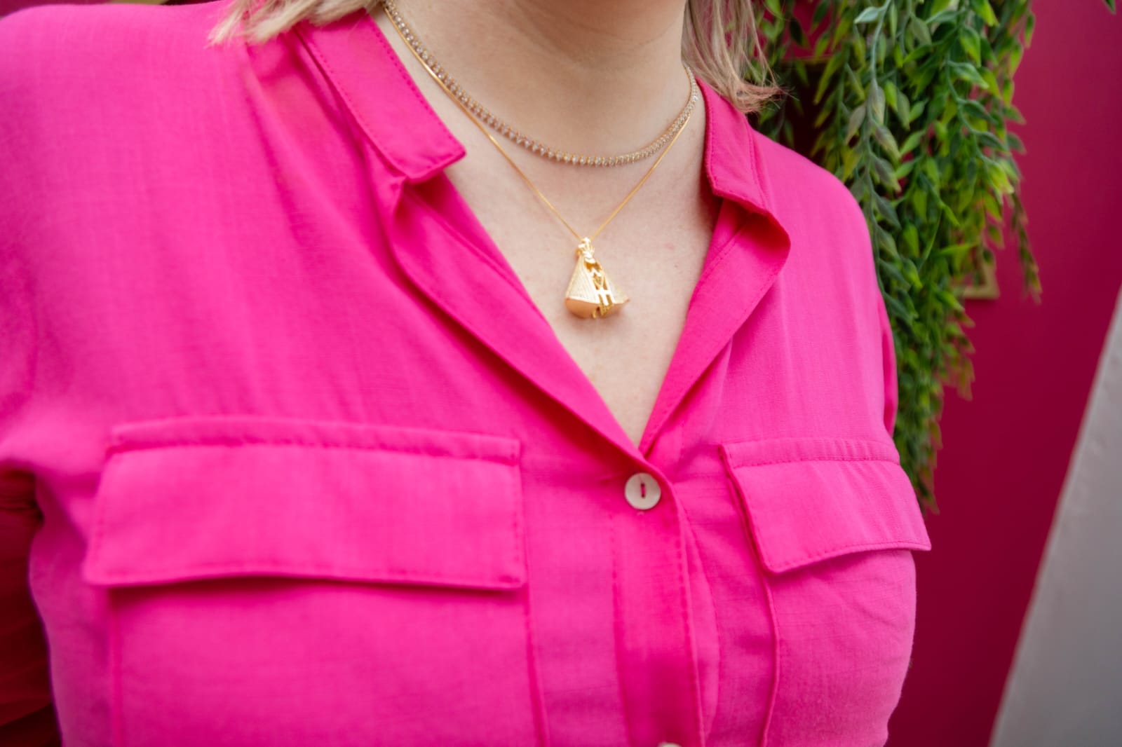 Gargantilha Nossa Senhora Cravejada Cristal e Azul 45cm