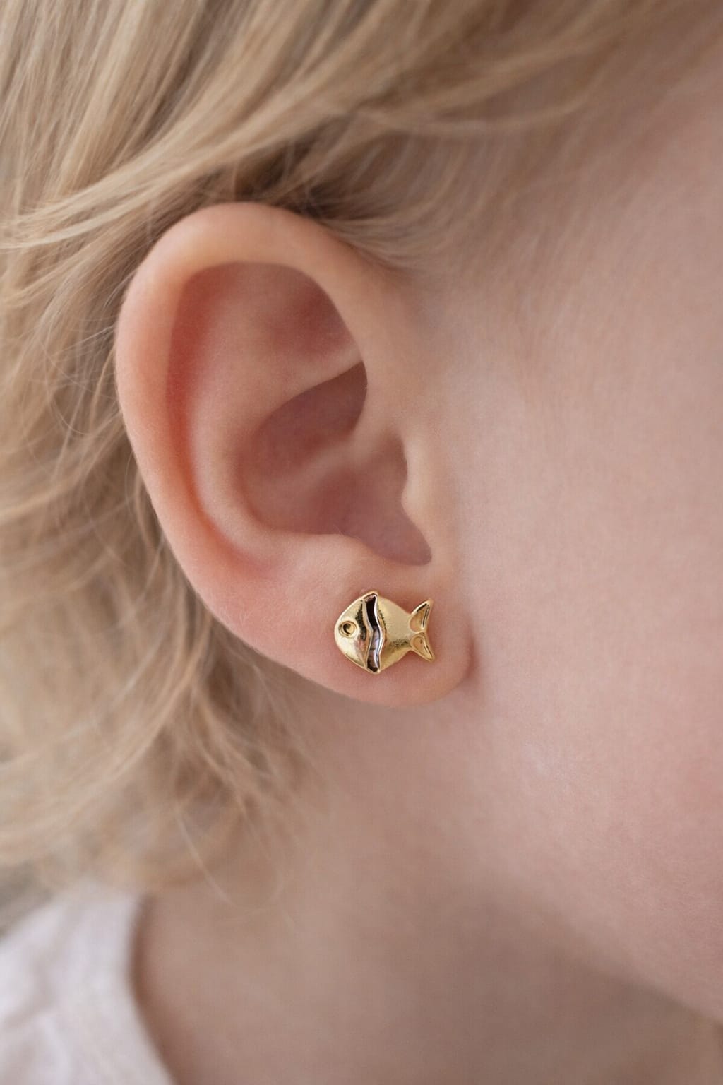 Brinco Peixinho com Aplique