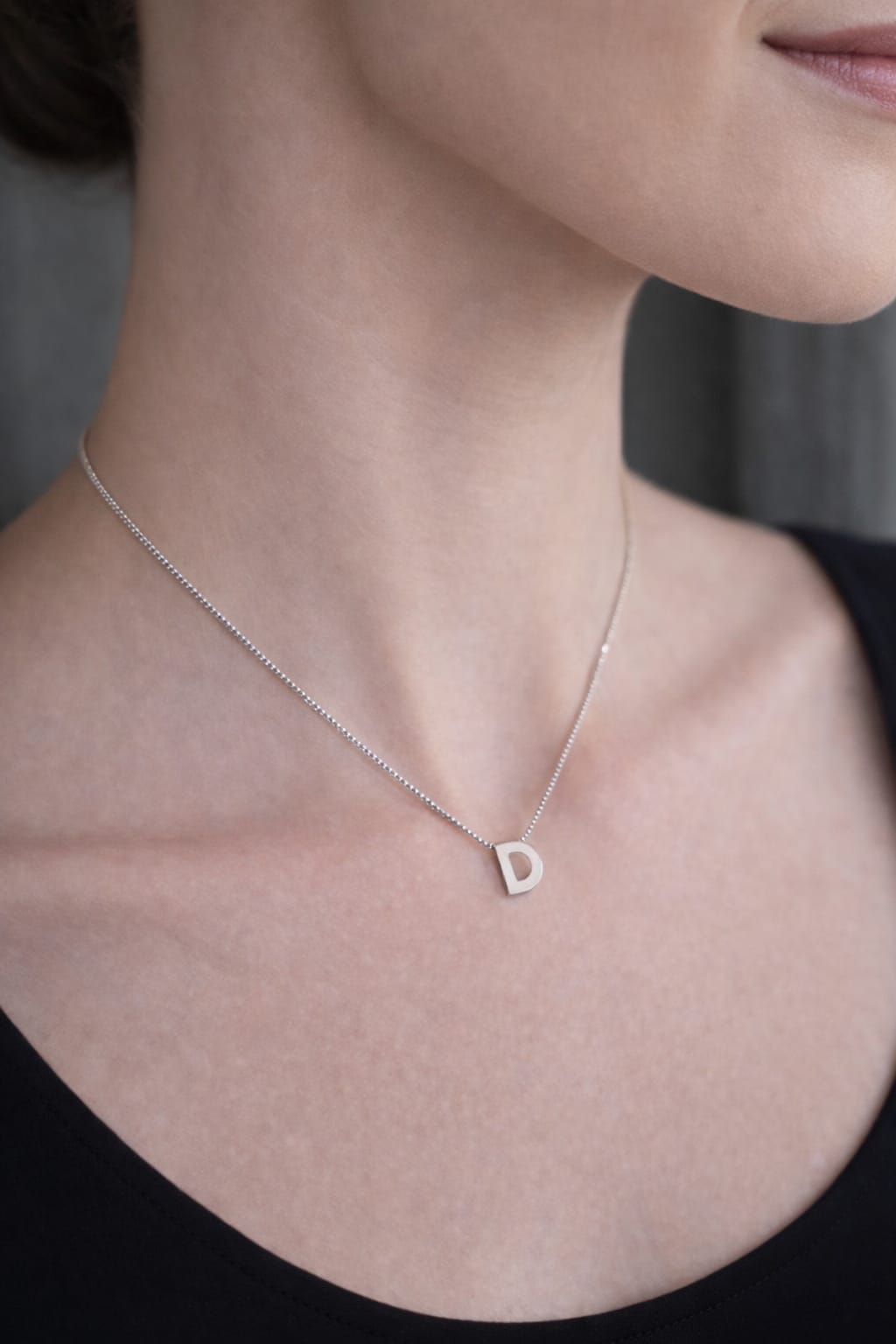 Gargantilha Letra N Mini 45cm