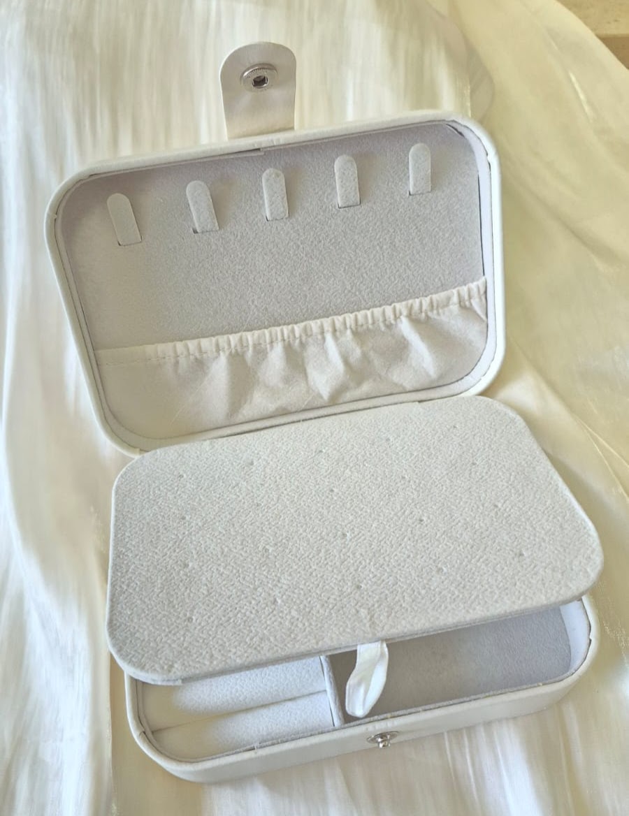 Porta Joia Almofadado Off White 15,5x10,5x5cm