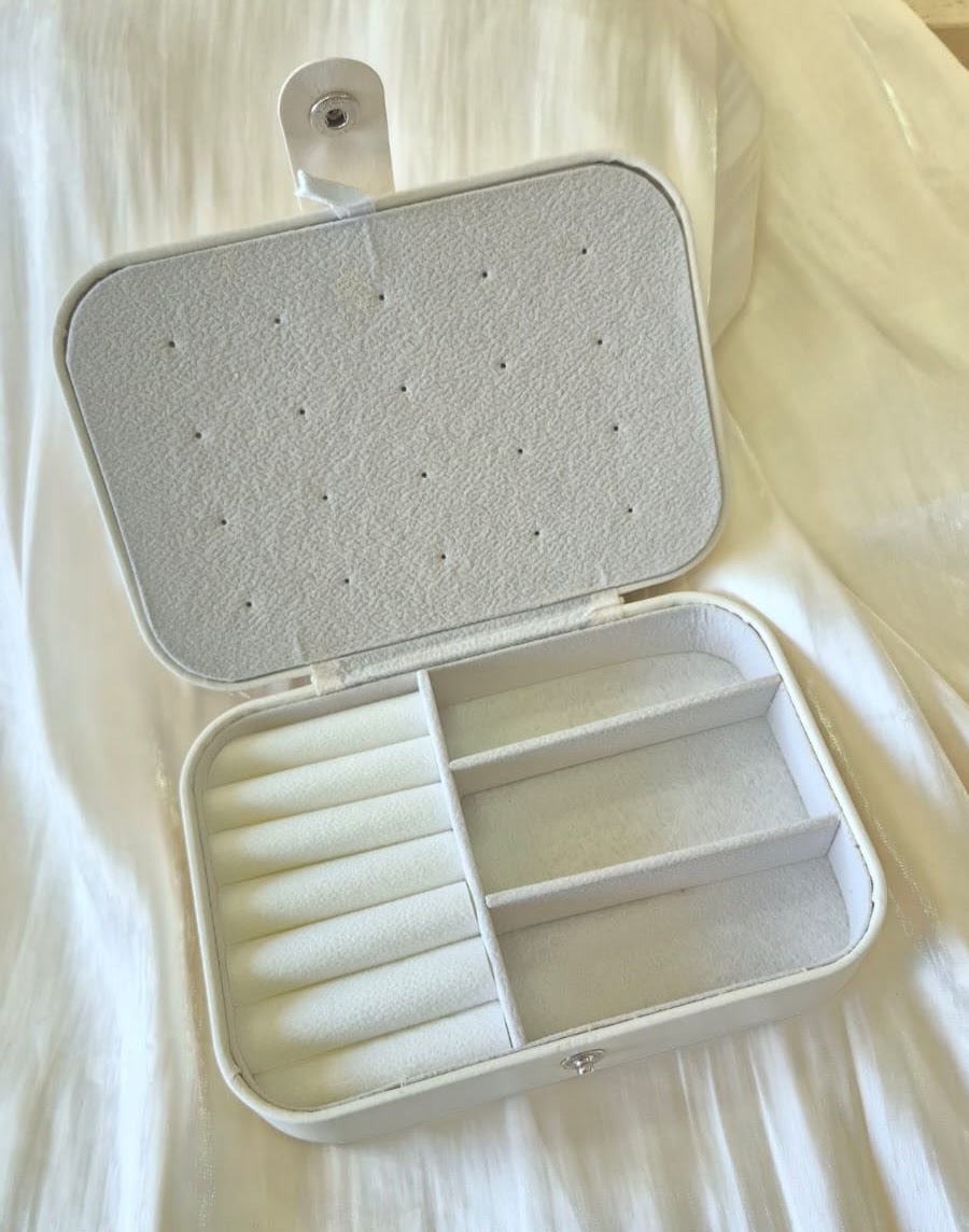 Porta Joia Almofadado Off White 15,5x10,5x5cm