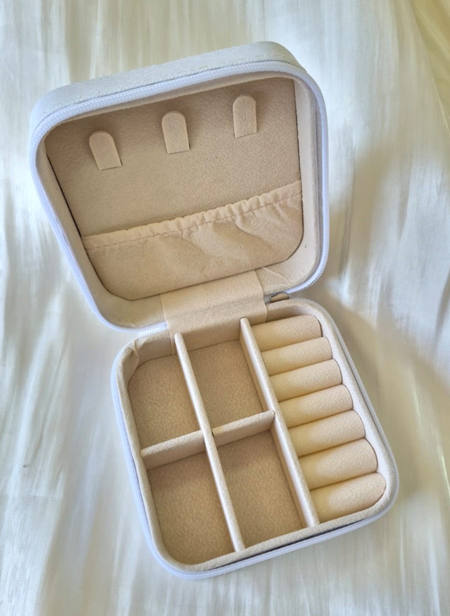 Porta Joia Mini Quadrado Escrito Mãe Branco 10x10x4,5cm