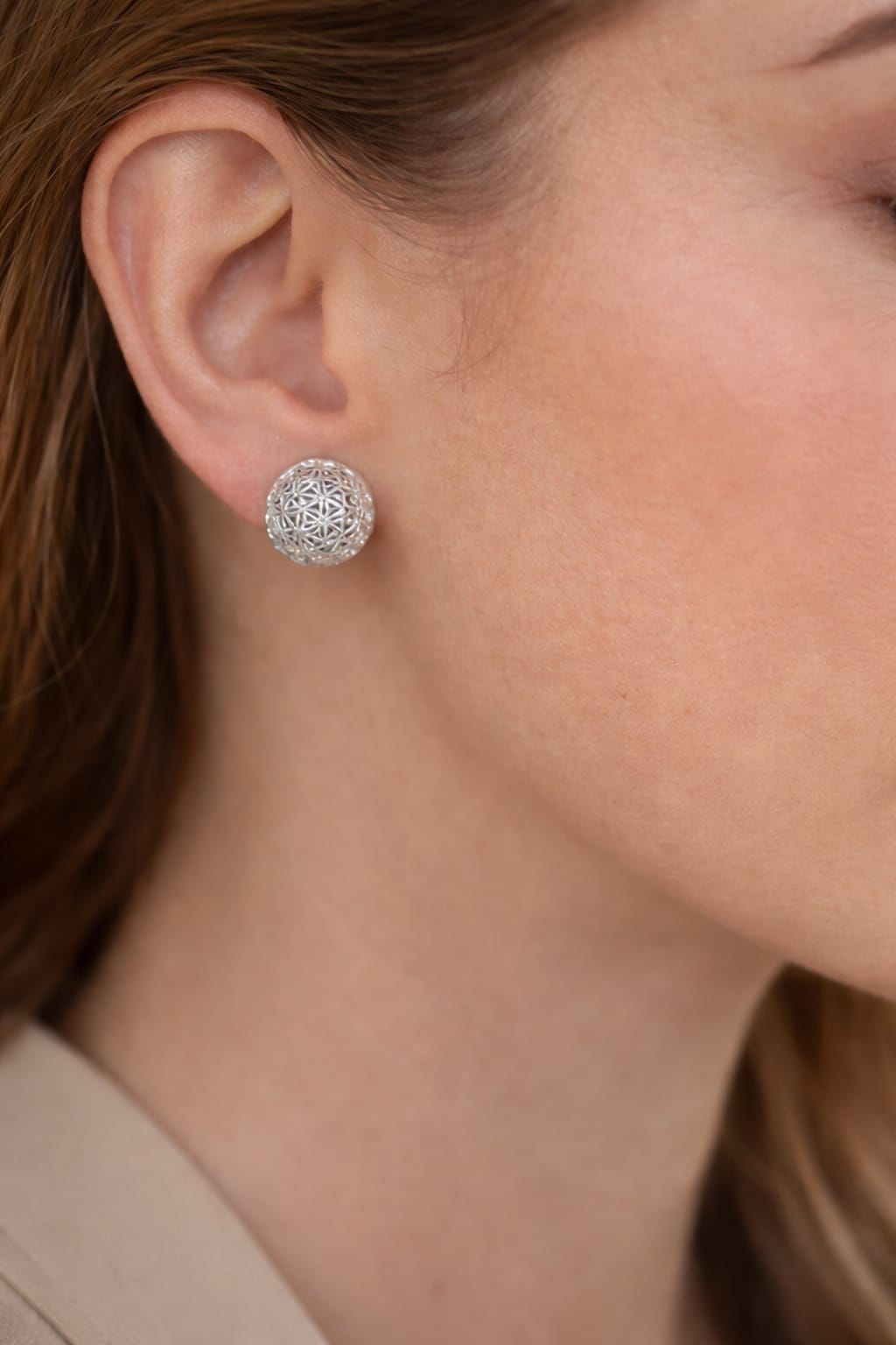 Brinco Meia Bola Renda Italiana Prata