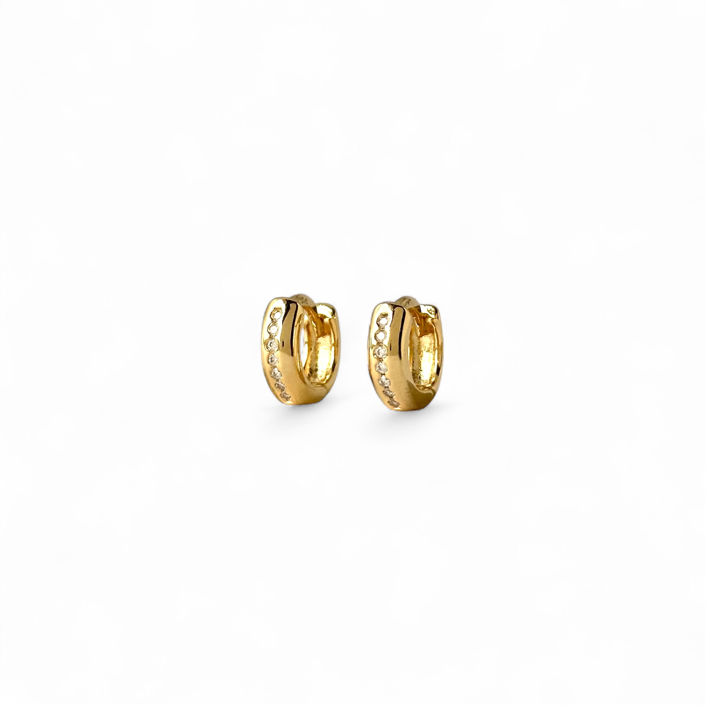 Brinco Argola Banhado a Ouro 18k com 1 Linha de Zircônias - 1cm