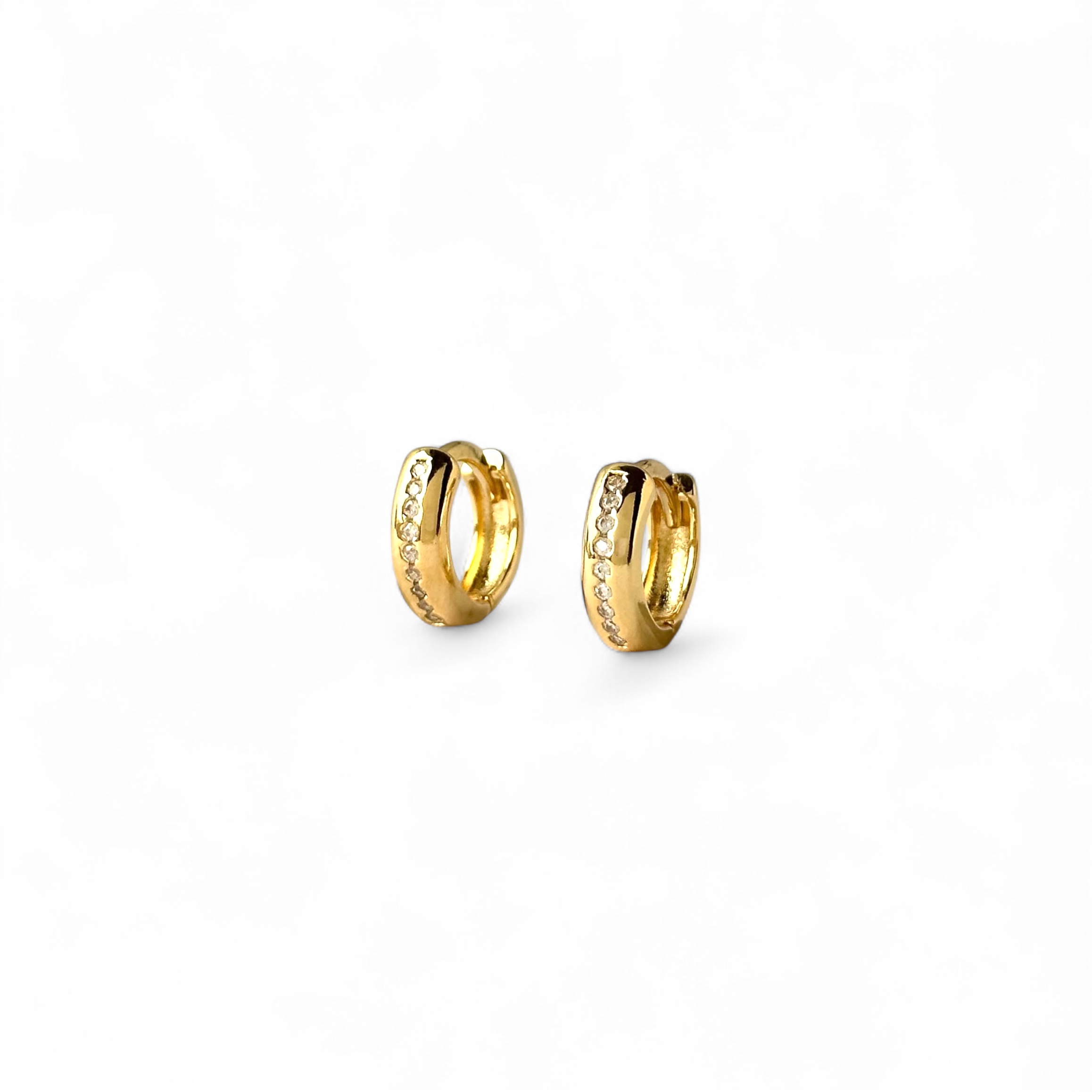 Brinco Argola Banhado a Ouro 18k com 1 Linha de Zircônias - 1,2cm