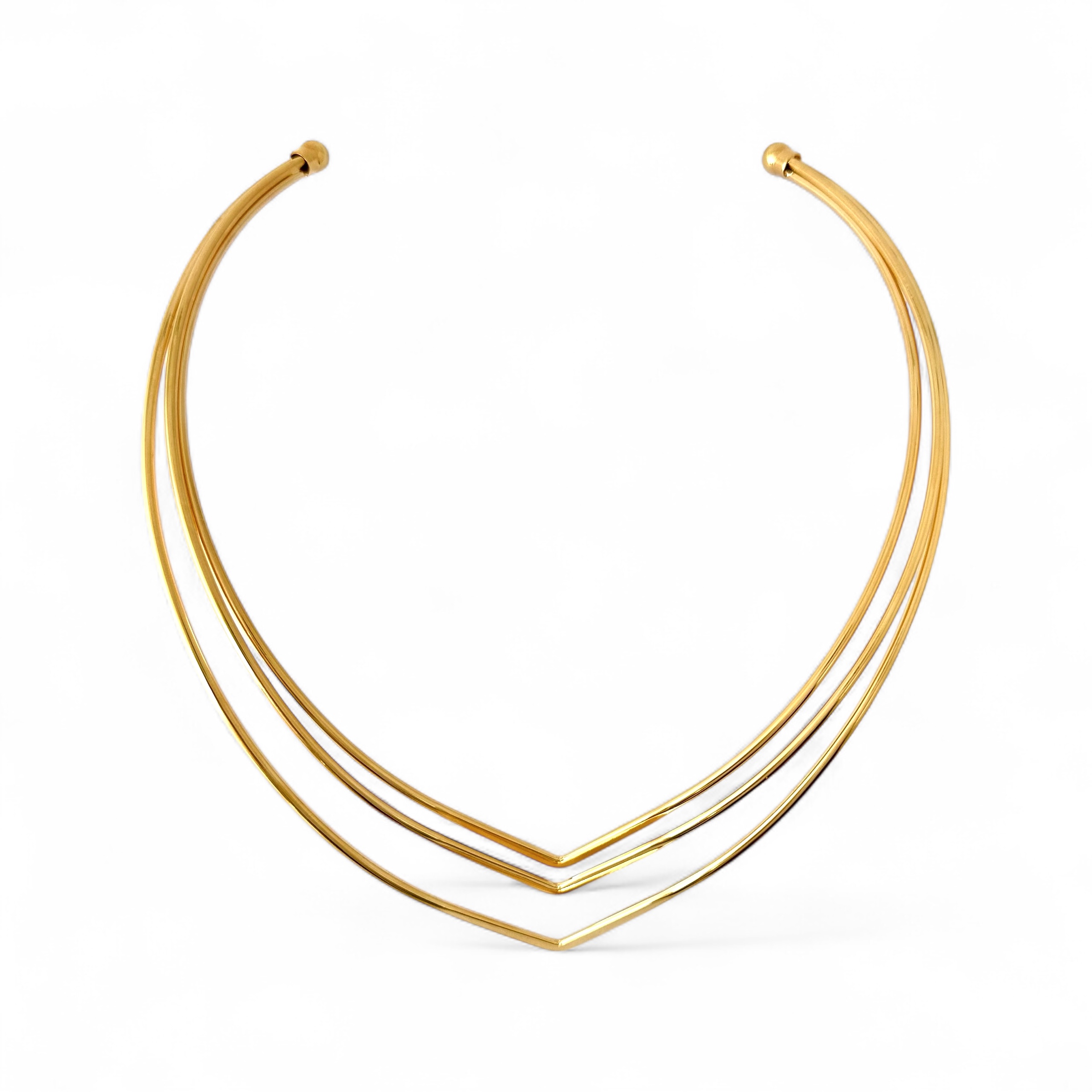 Colar Choker Aro Maximalista Triplo Curvado em V Banhado a Ouro 18k
