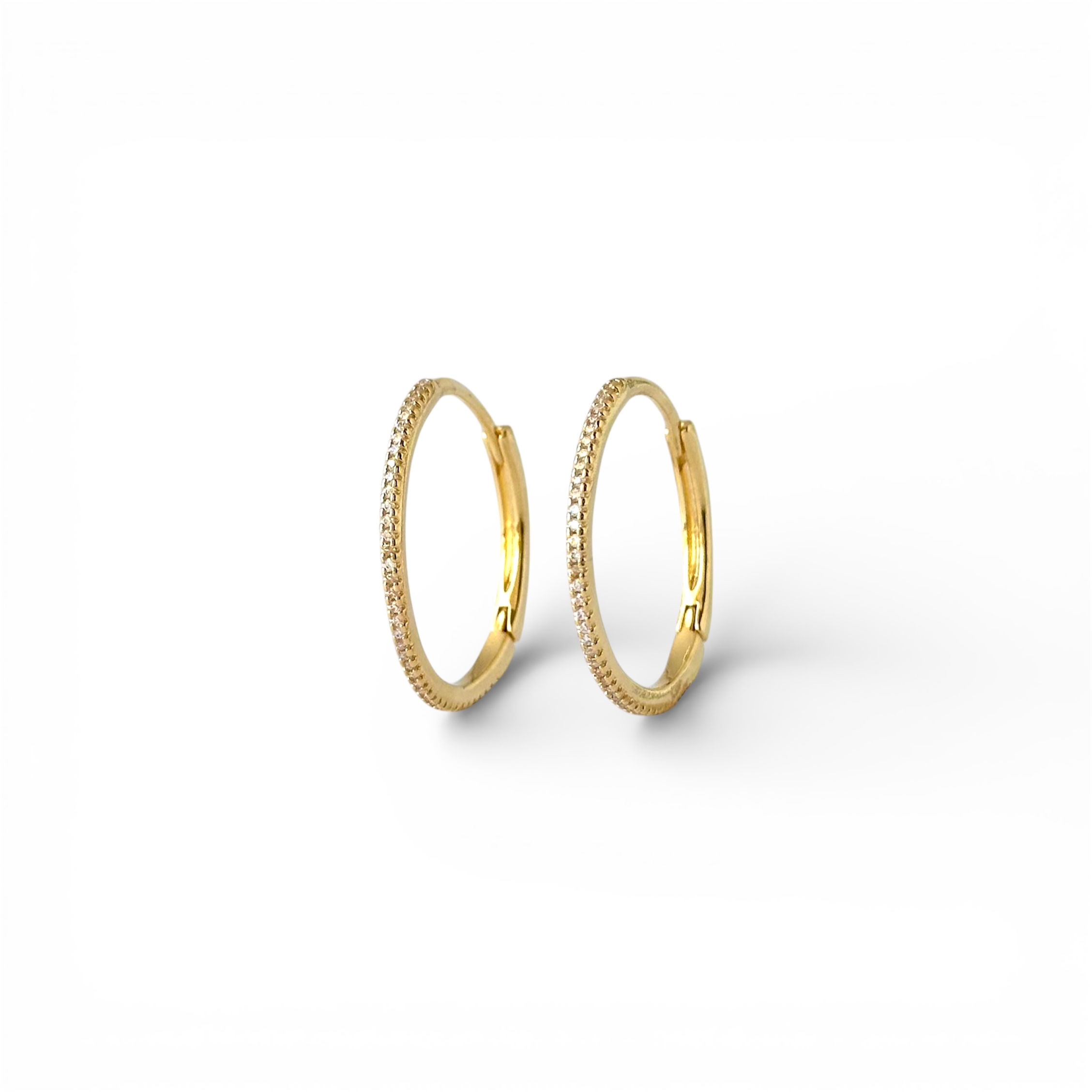 Brinco Argola Banhado a Ouro 18k com Zircônias - 2,3cm