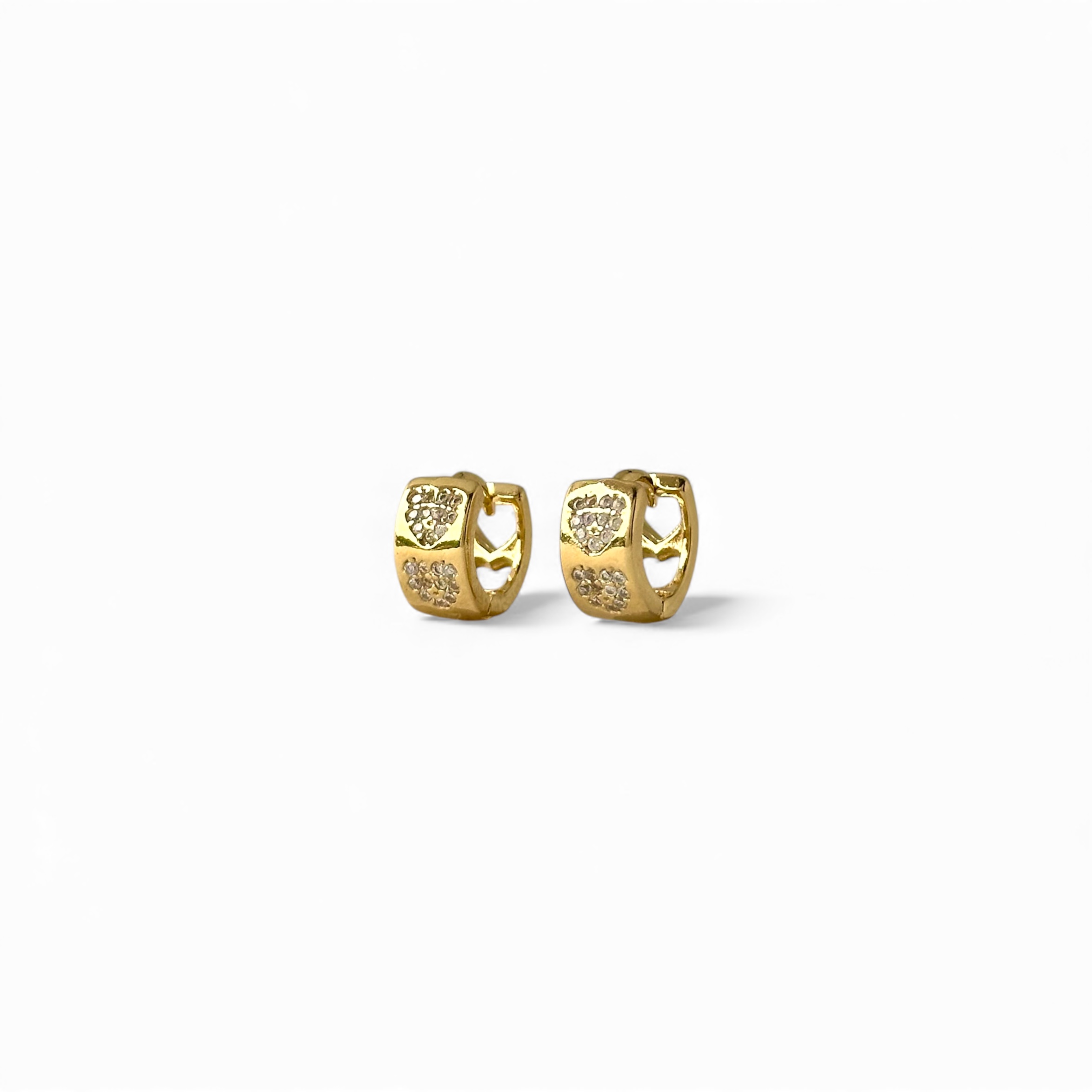 Brinco Argola Corações Banhado a Ouro 18k com Zircônias - 0,9cm