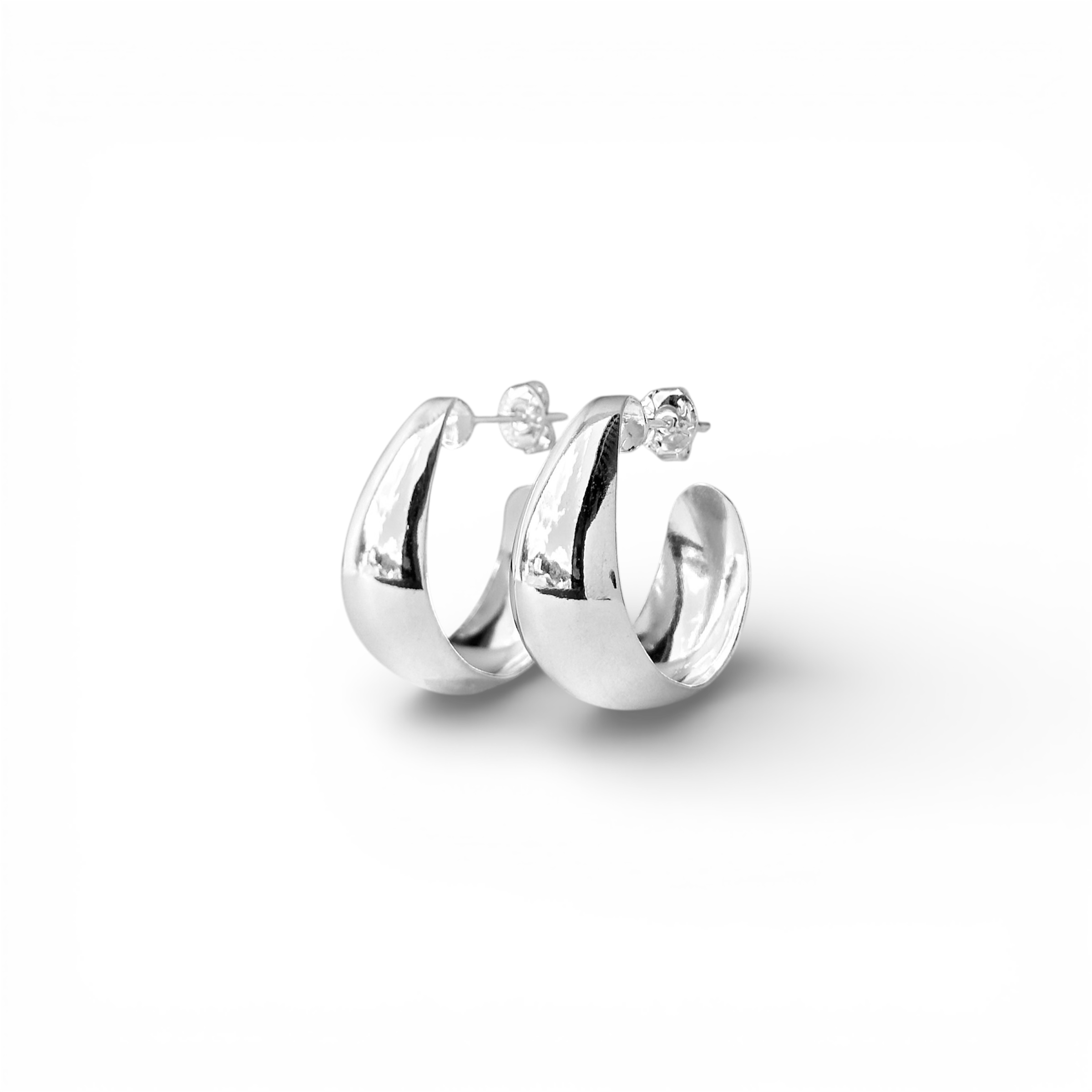 Brinco Argola Aberta Oval Larga e Lisa Folheado a Prata - 2,0cm