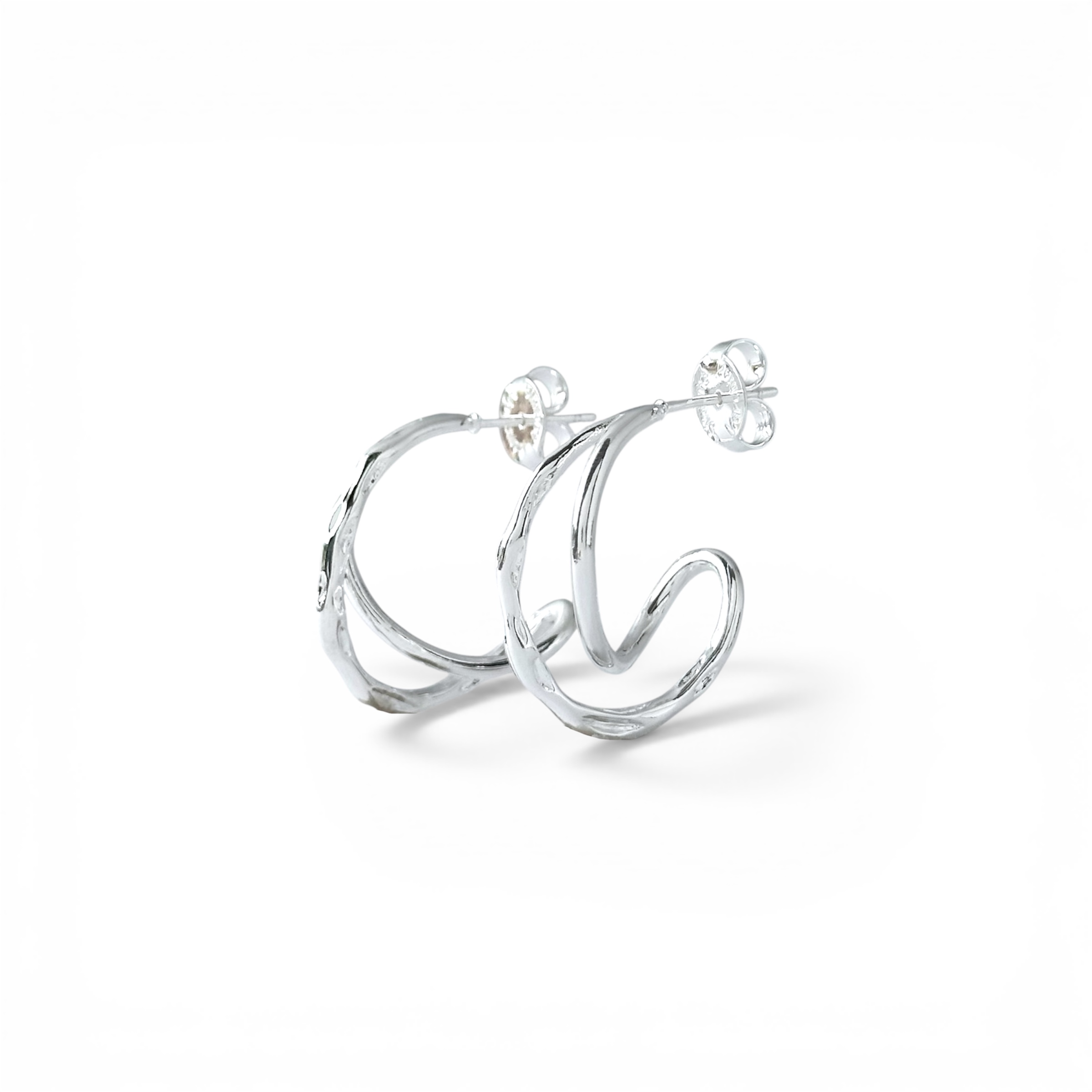 Brinco Argola Dupla Aberta Assimétrica Folheado a Prata