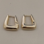 BRINCO FO ARGOLA TRIANGULAR LISA  M