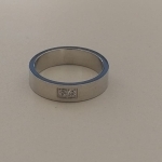 ALIANÇA DE AÇO 4,5MM 2 ZIRC CRAVADO