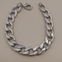 PULSEIRA AÇO GRUME TRABALHADA 11MM  21CM