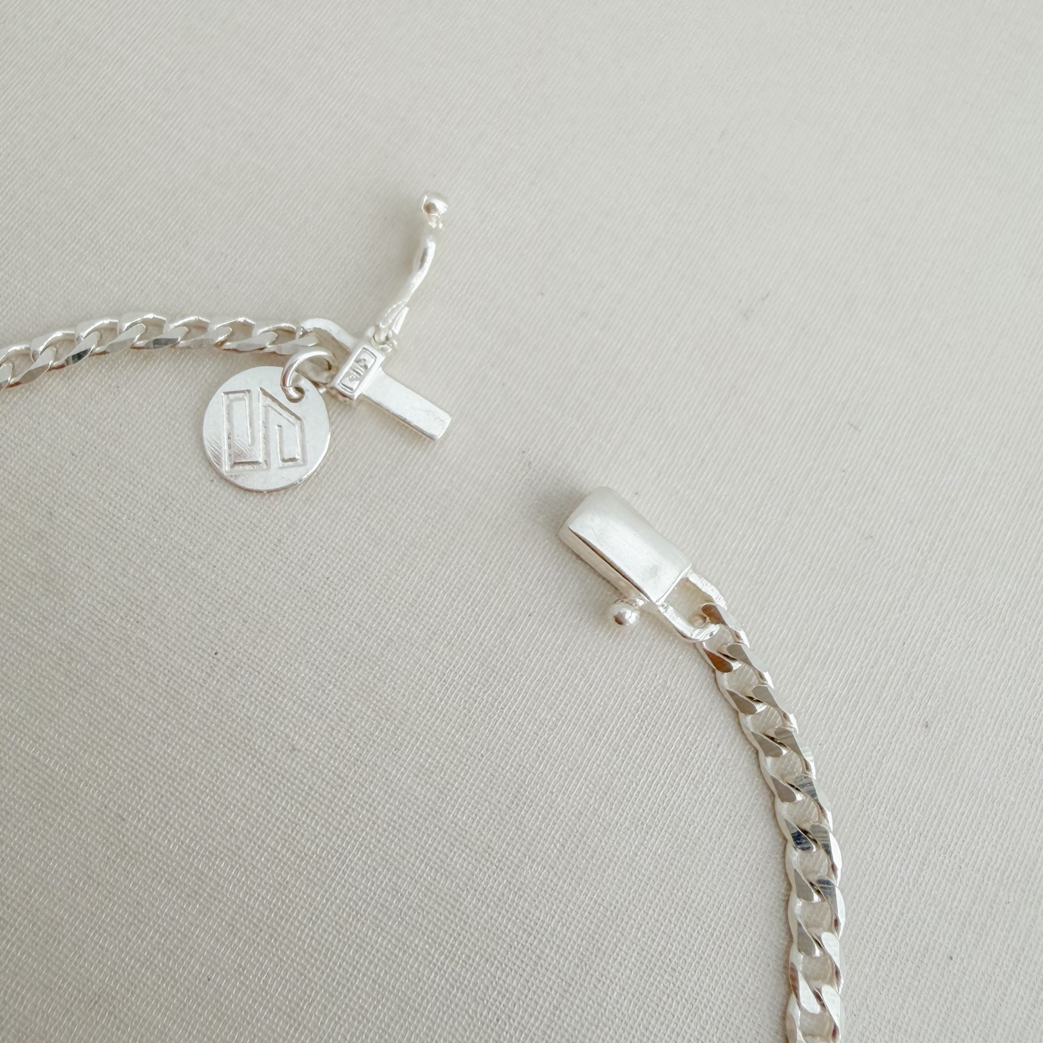 12.1765.0.S - Pulseira de elos grumet pequenos lisos com fecho caixa