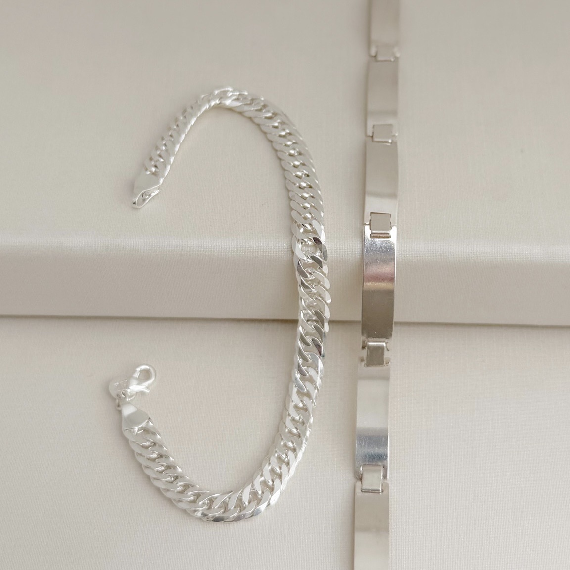 12.1925.0.S - Pulseira de elos grumet duplos lisos em 0,6cm