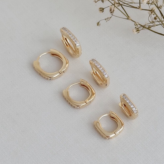 05.3015.1.O - (Tam. G) Argola quadrada com parte frontal em uma coluna cravejada