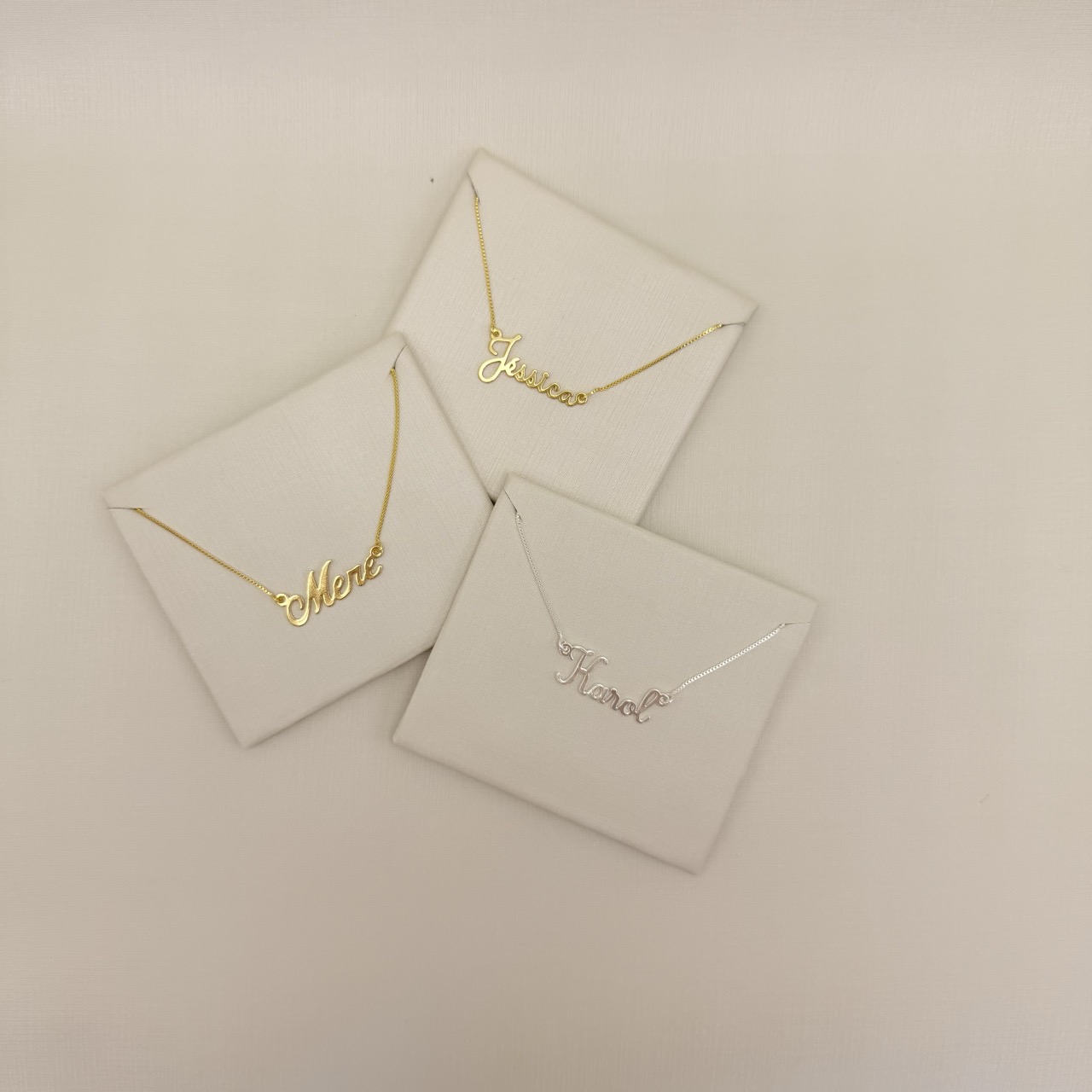 09.0256.0.O - (V6) Colar de nome personalizado