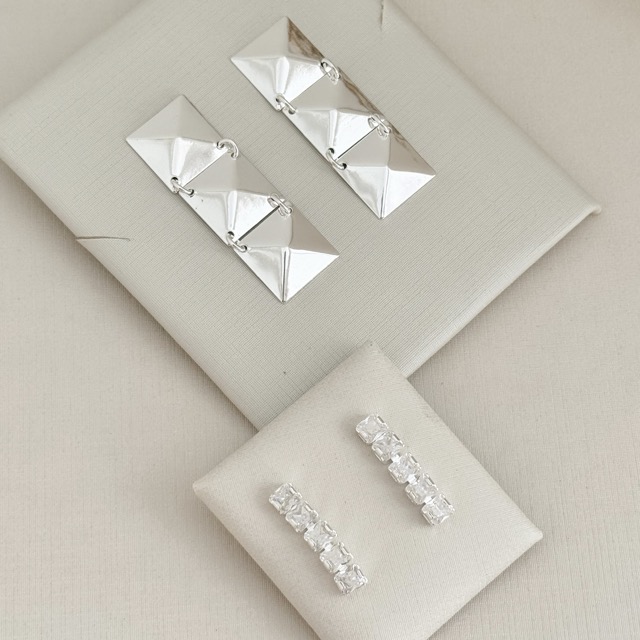 06.1839.1.S - Brinco em riviera de cinco pontos de luz retangulares
