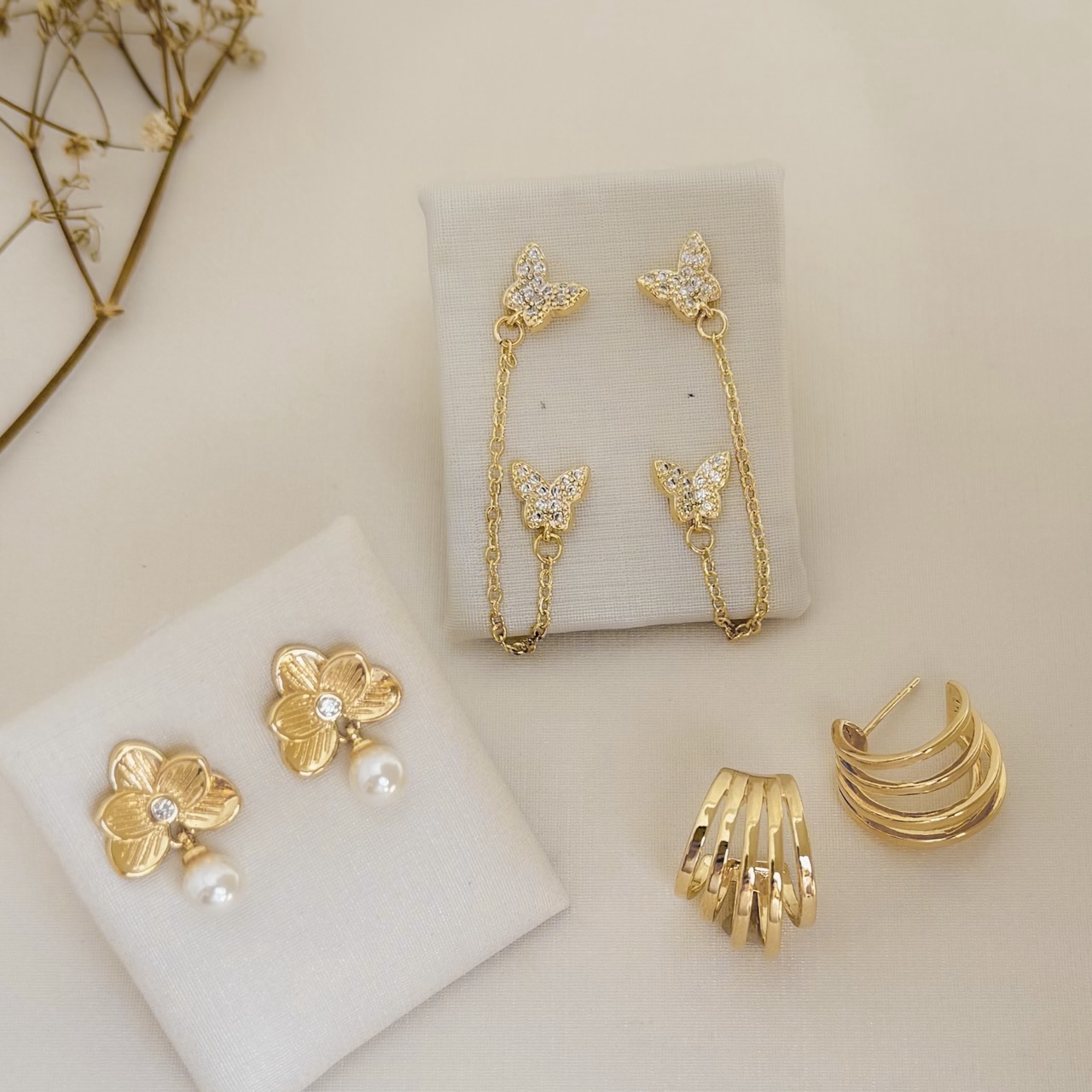 06.1865.0.O - Brinco de cinco barras lisas com bordas retas