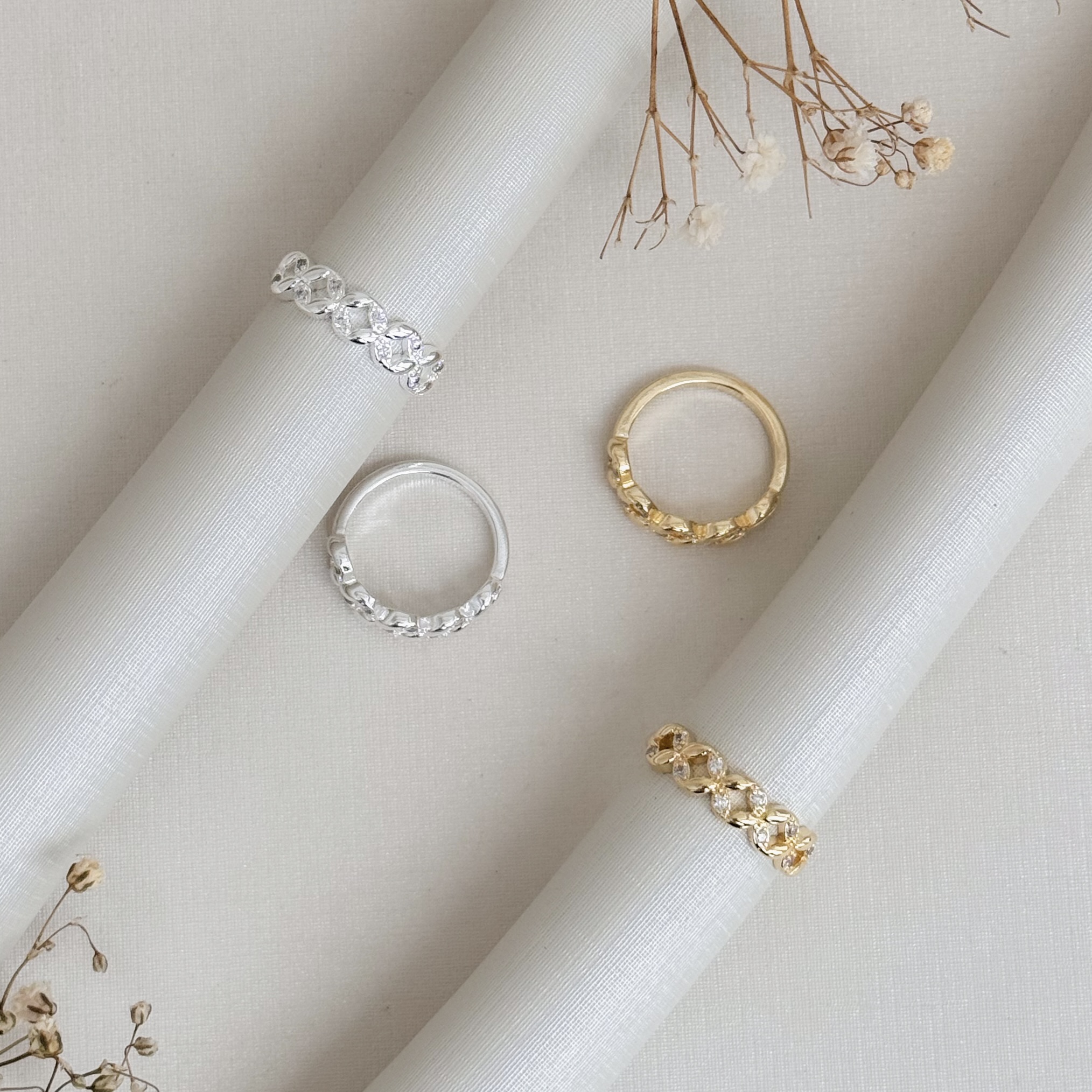 01.0211.1.O - (11) Anel falange em elo quadrado com cravação zig zag