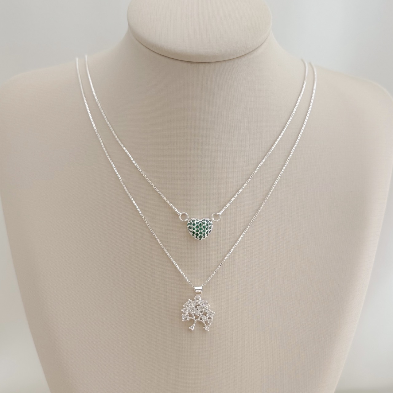 09.2392.5.S - (45) Colar de veneziana com pingente de coração convexo cravejado