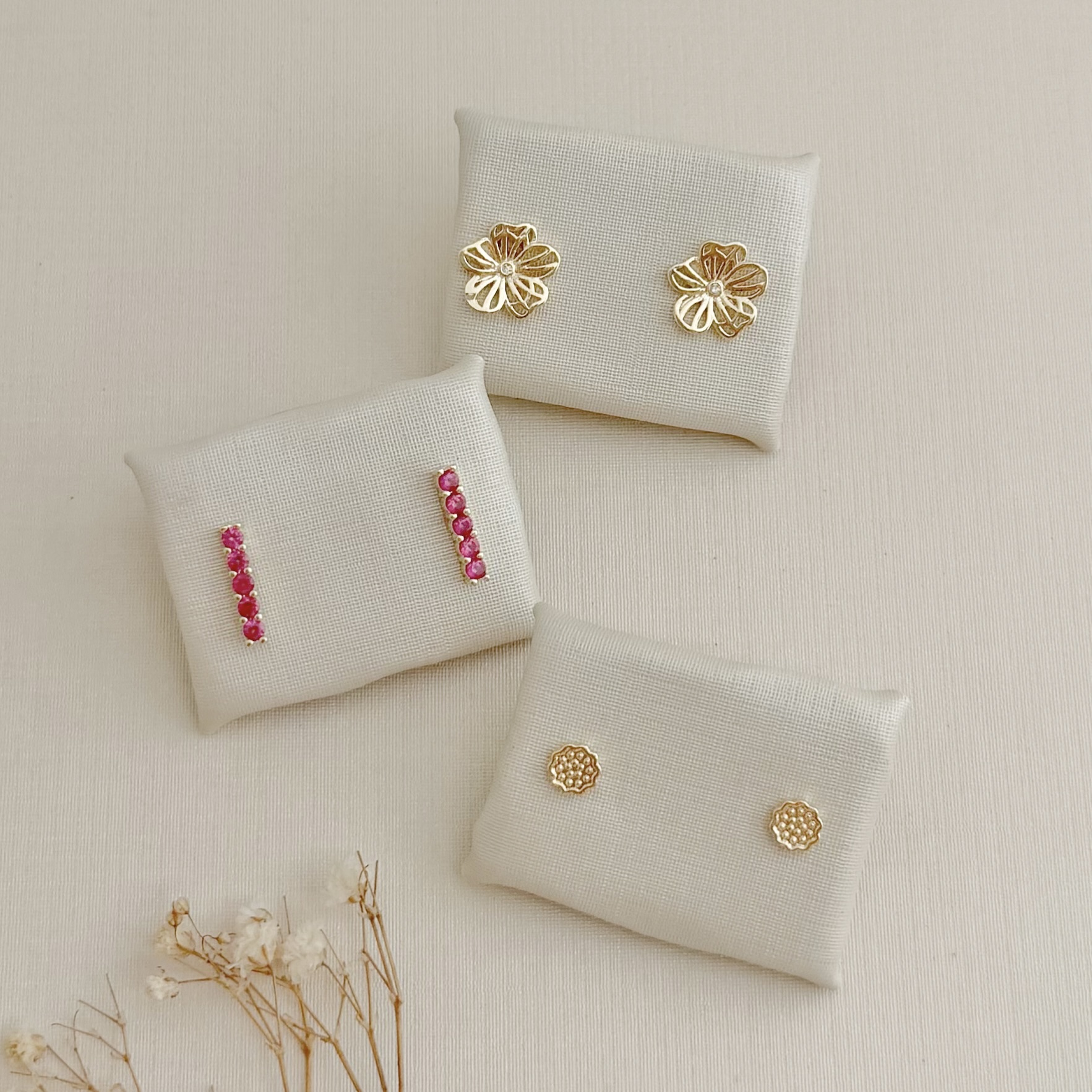 07.2738.0.O - Brinco de formato irregular em efeito spikes com borda lisa alta