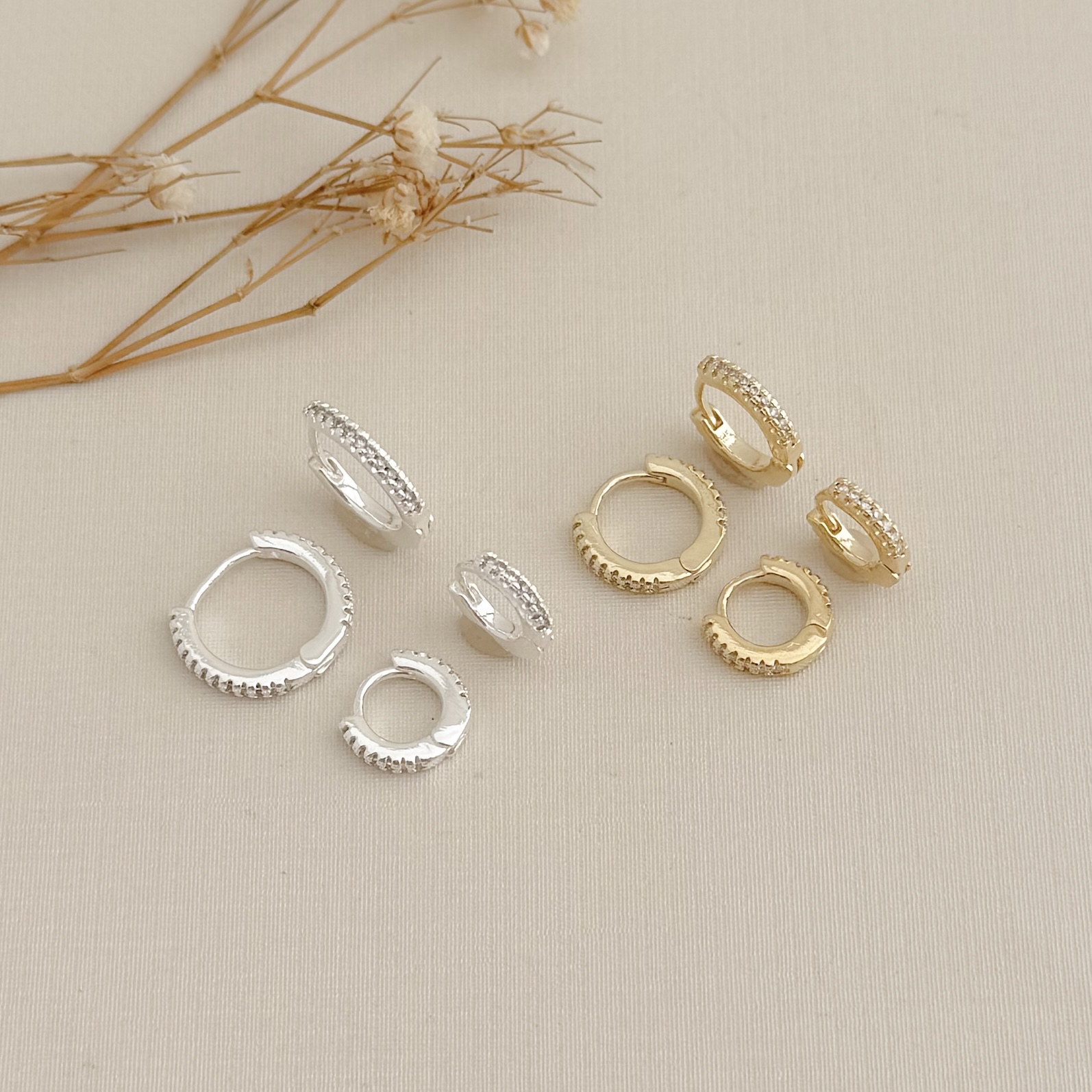 05.3075.1.O - Dupla de argolas de cravação frente e atrás em uma coluna com barras