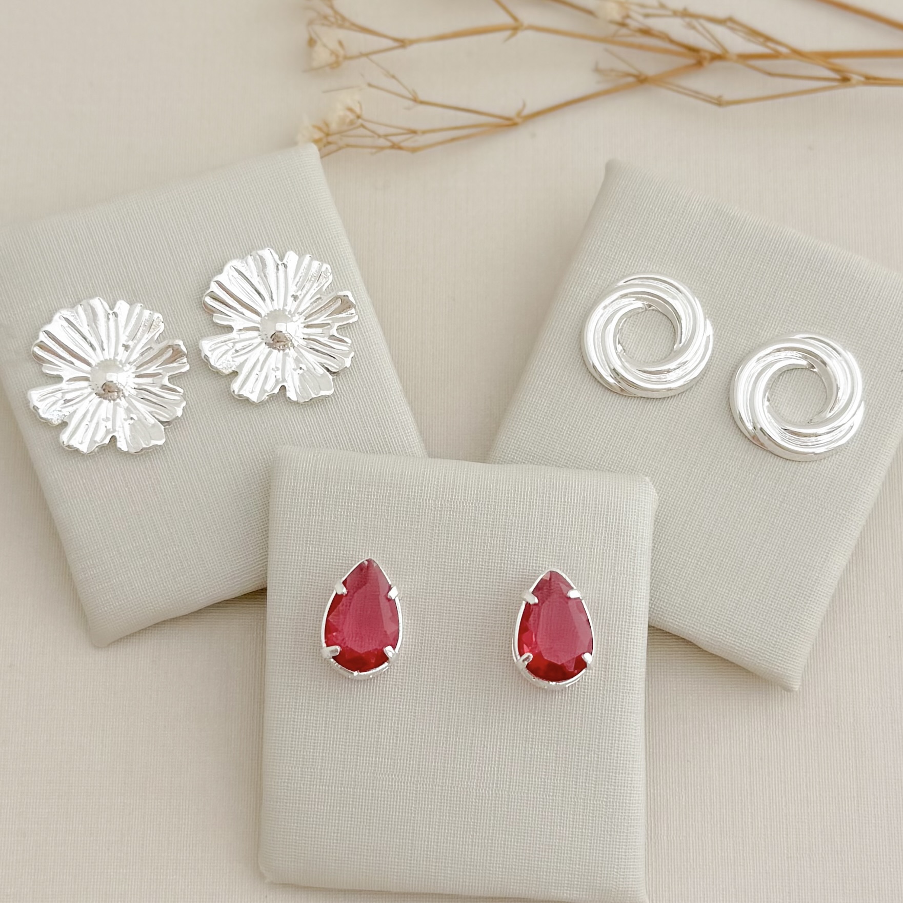 07.2772.0.S - Brinco efeito triade espiral liso clássico