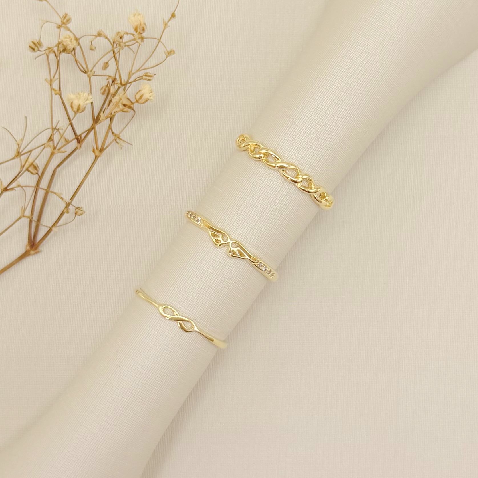 03.2536.0.O - (21) Anel de aro em elos infinitos lisos