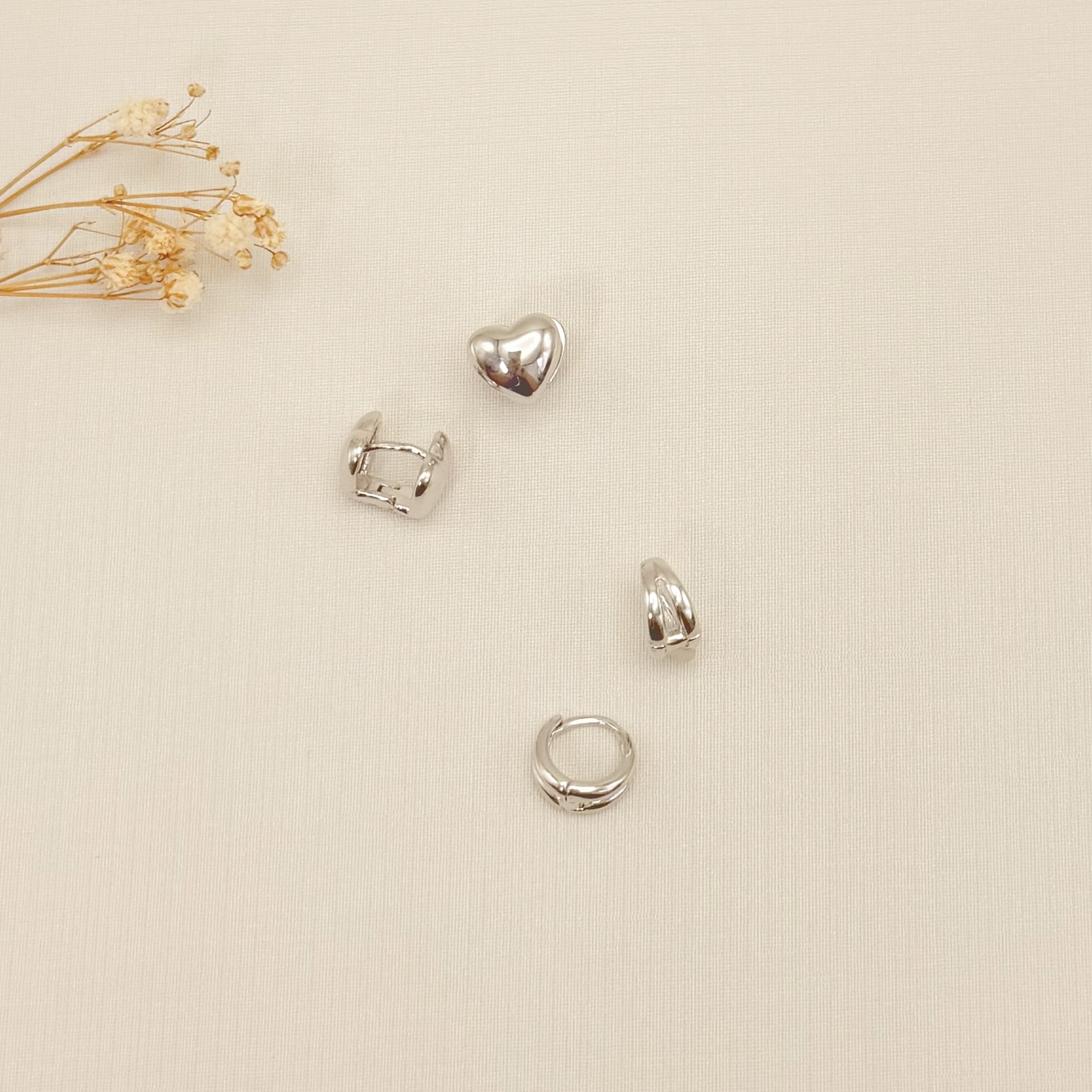 05.3117.0.B - Argola em formato garra em duas colunas lisas com abertura no meio