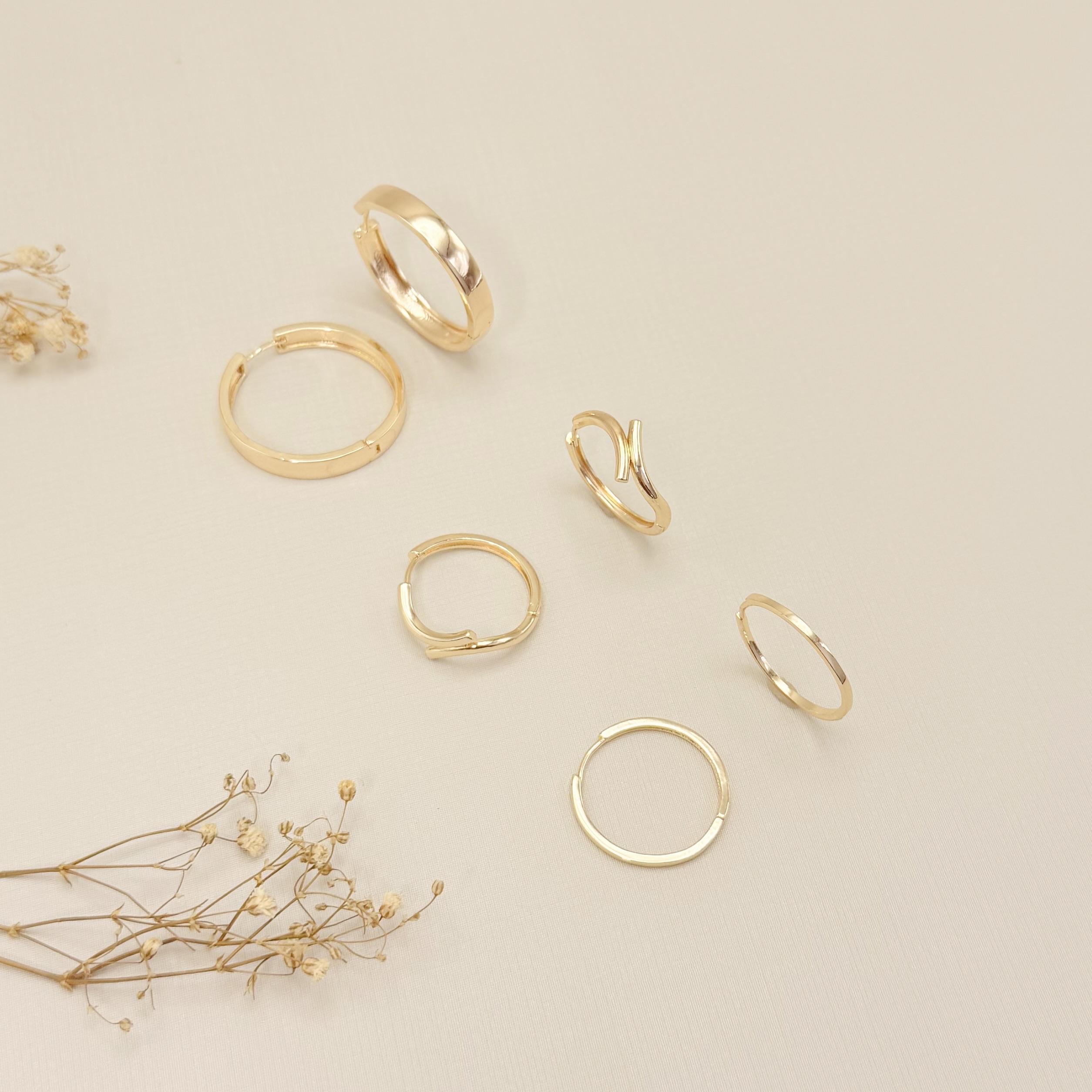 05.3137.0.O - Argola maxxi pequena em tubo quadrado liso