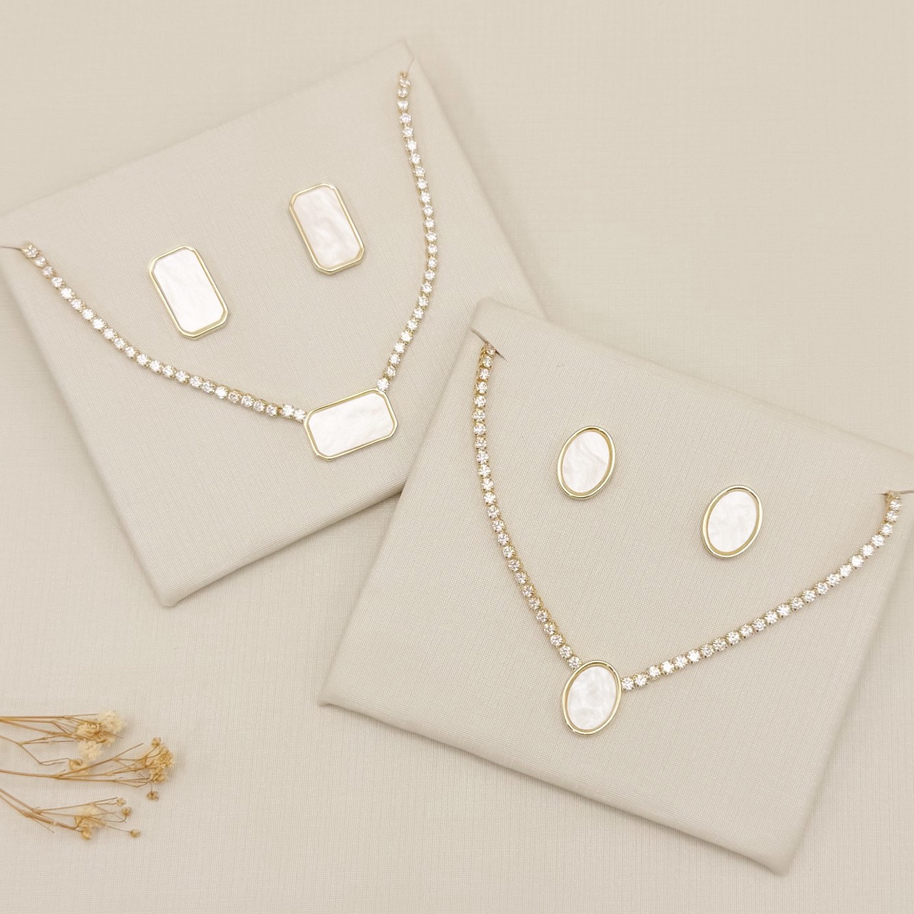08.0617.15.O - (41) Conjunto de madre pérola em retângulo com riviera em colar