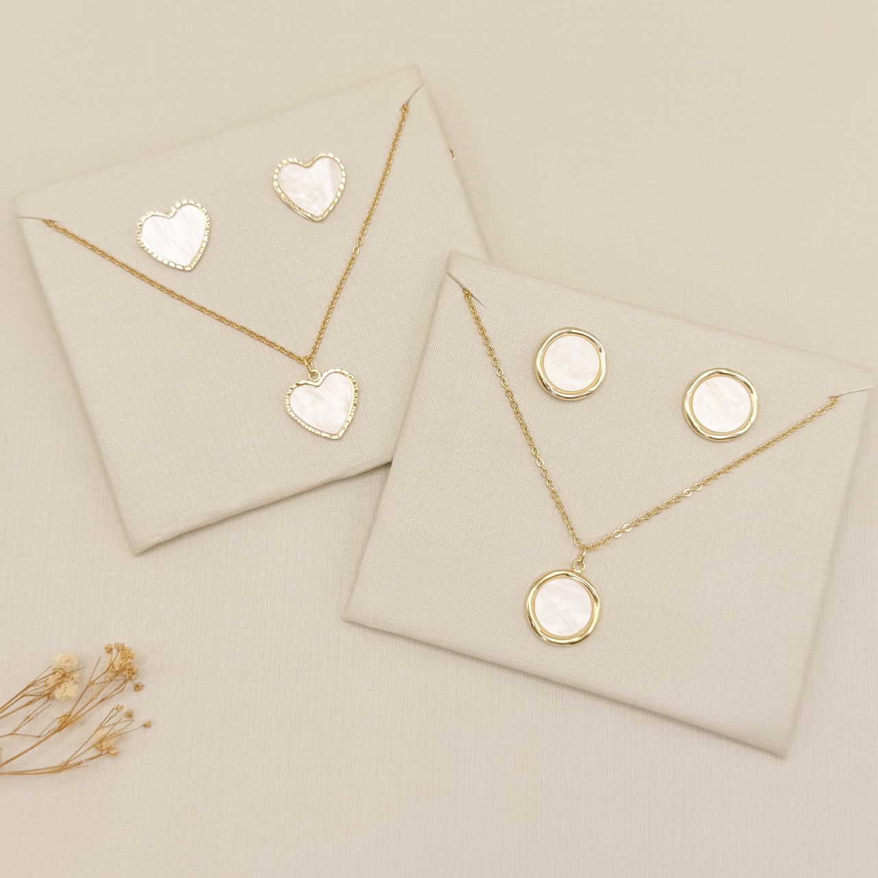 08.0620.15.O - (41) Conjunto de madre pérola em coração com borda lisa