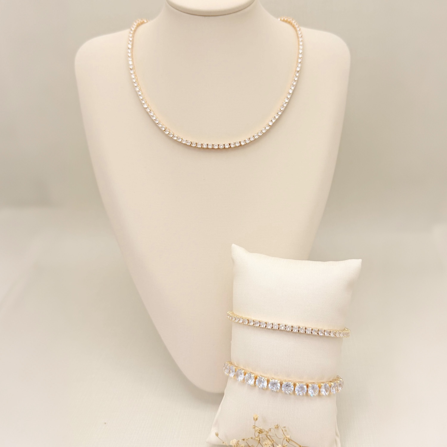 09.2448.1.O - (40) Colar riviera clássica em galeria com fecho relógio