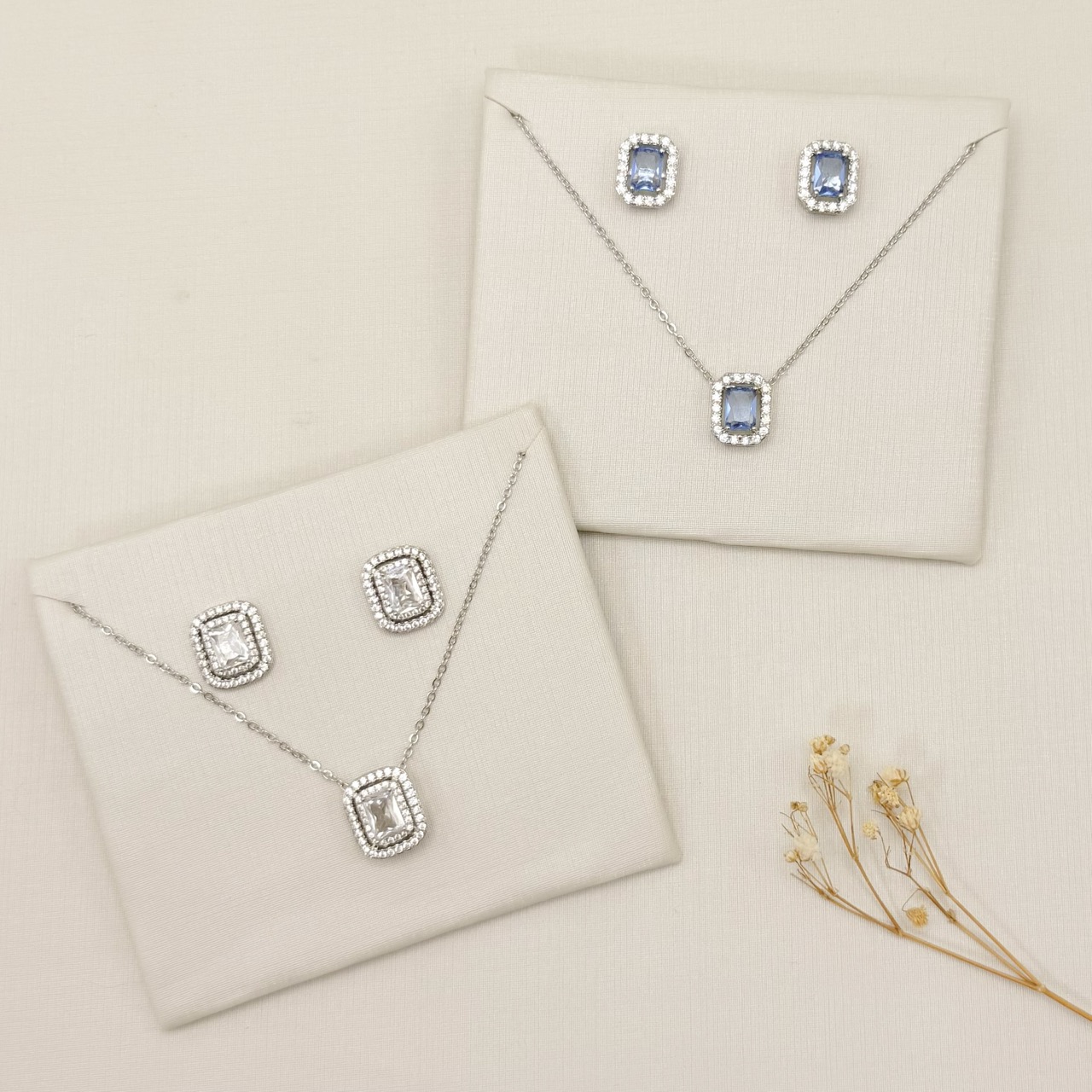 08.0621.8.B - (40) Conjunto retangular com uma fileira de aura separada com galeria