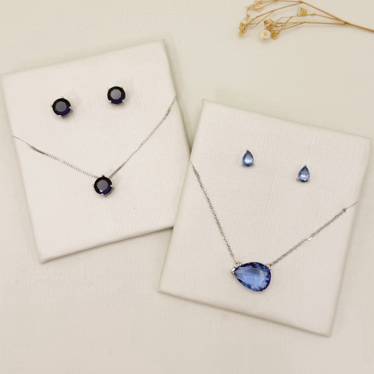 08.0634.4.B - (40) Conjunto de ponto de luz clássico circular com galeria