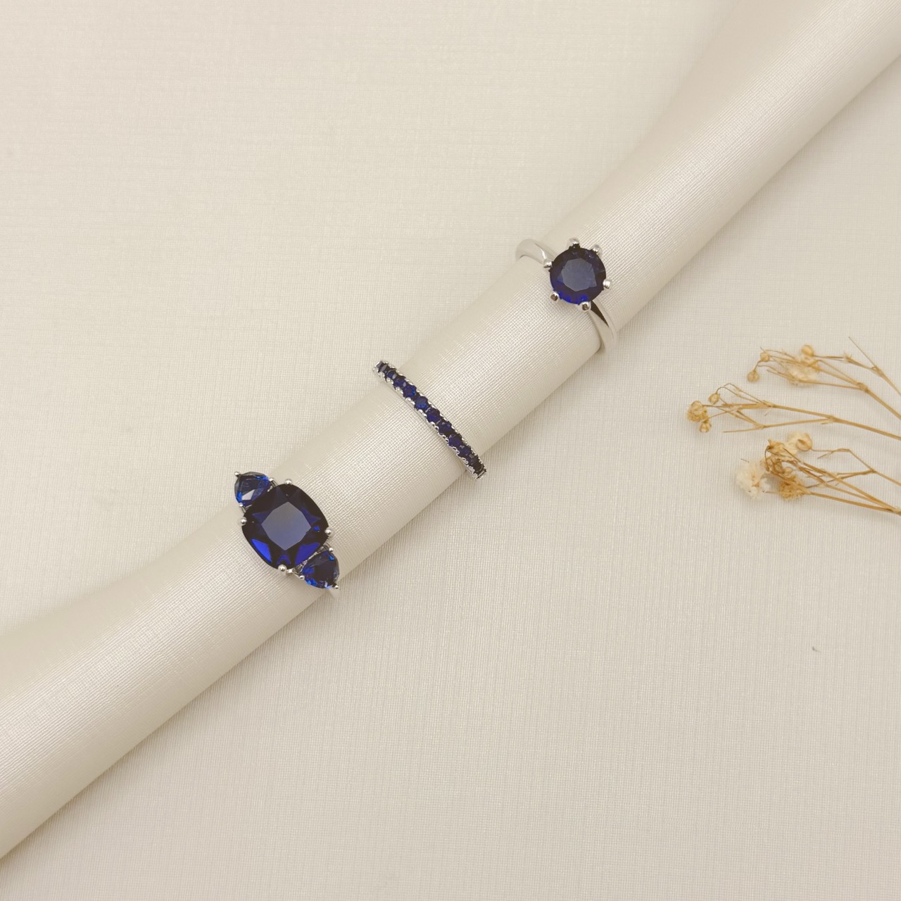 03.2549.4.B - (19) Anel estilo aparador de meia cravação com borda de barras