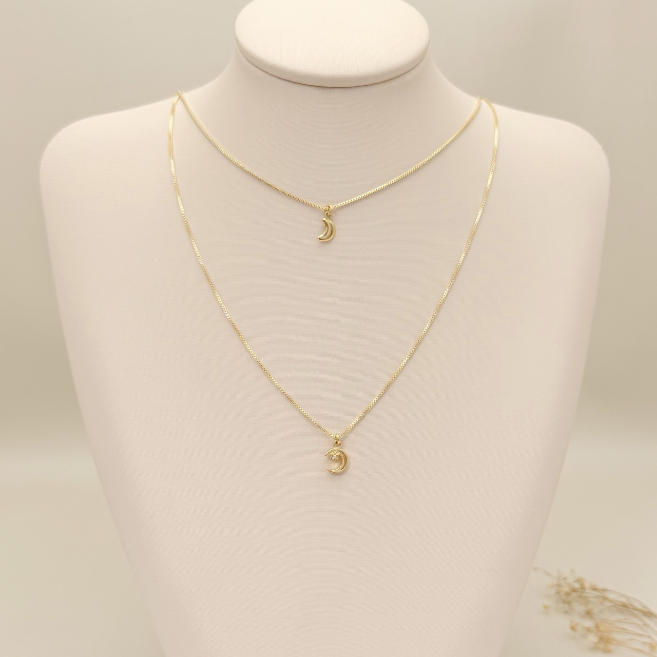 09.2451.1.O - (45) Colar de veneziana com pingnete lua e estrela