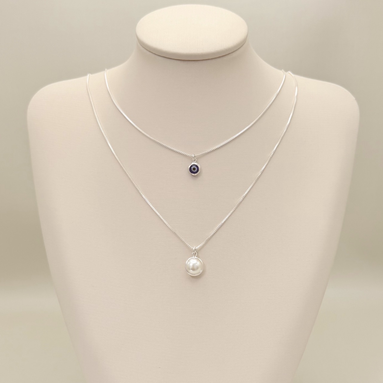 09.2456.20.S - (45) Colar de veneziana com pingente olho grego escuro