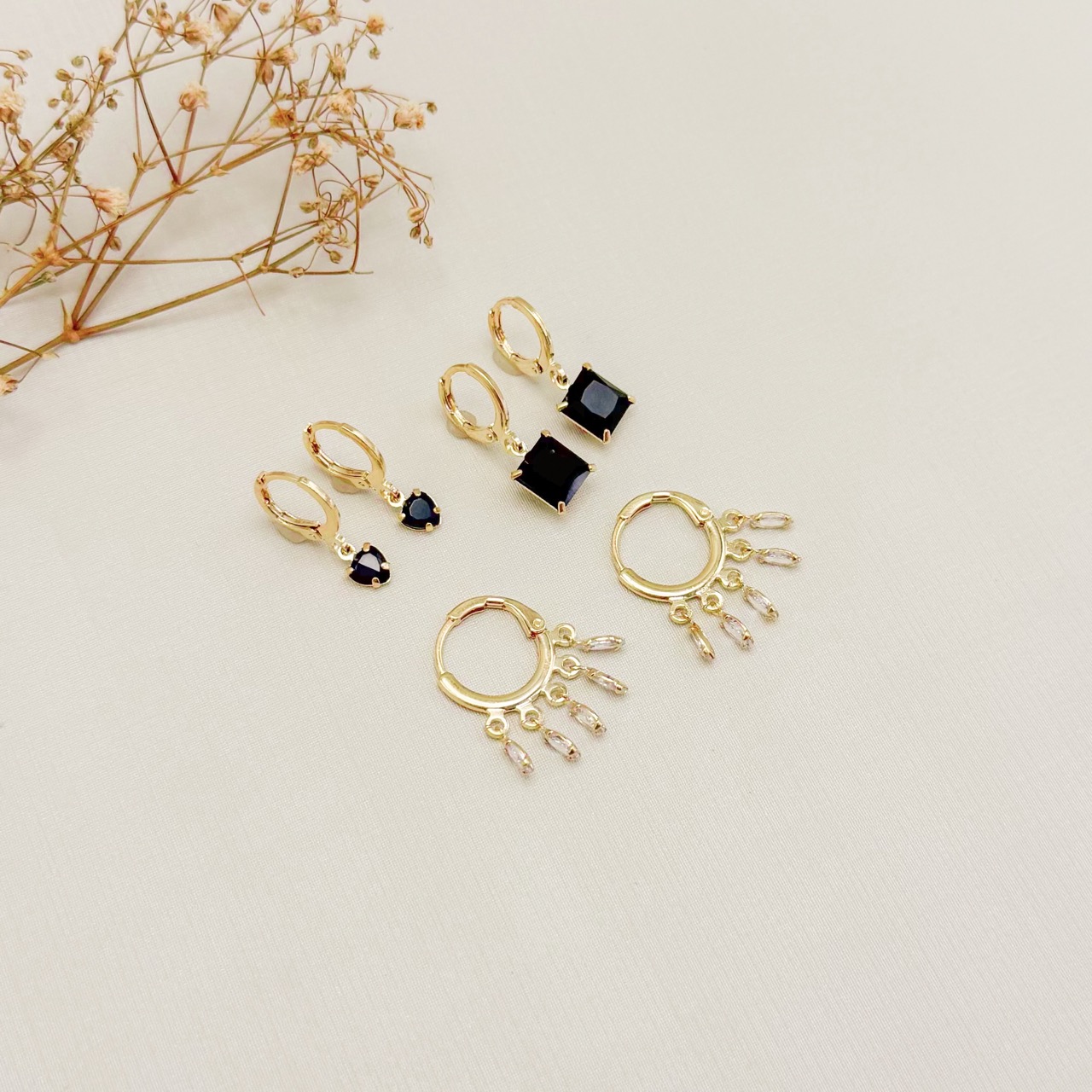 05.3145.2.O - Argola de pressão clássica com pingente 8mm quadrado