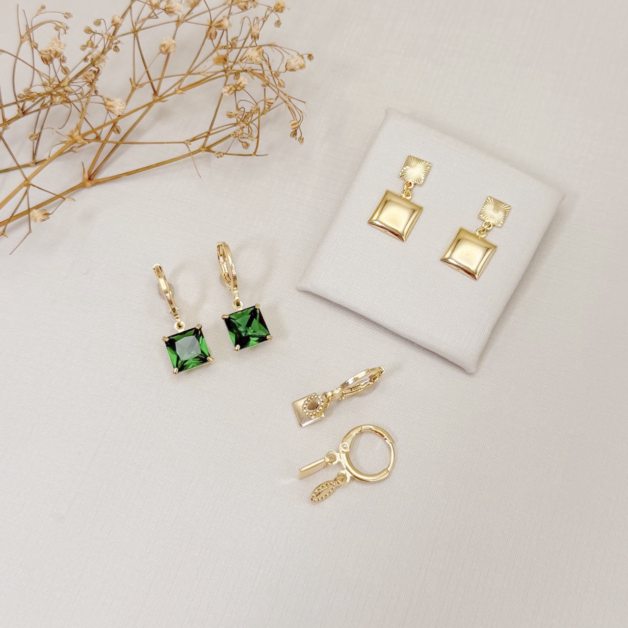 05.3145.5.O - Argola de pressão clássica com pingente 8mm quadrado