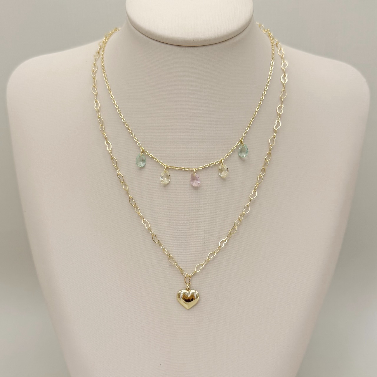 09.2469.C.O - (35) Colar de elo americano com cinco pingentes em gotas