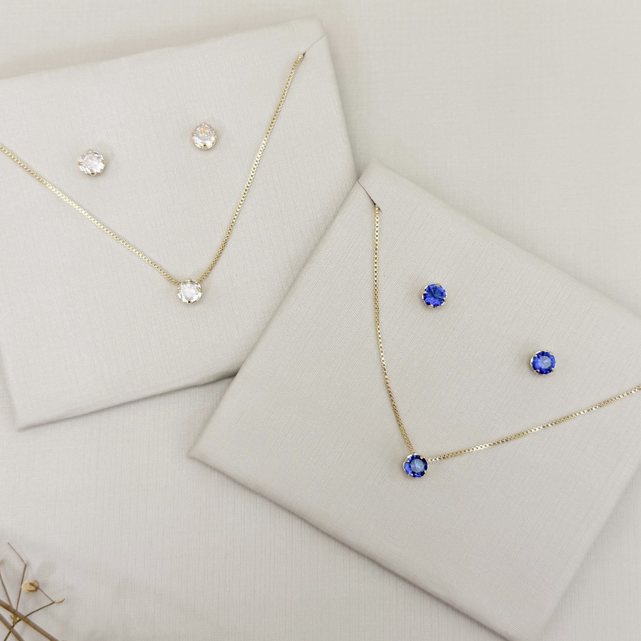 08.0642.1.O - (40) Conjunto de ponto de luz simples em cravação quatro garras