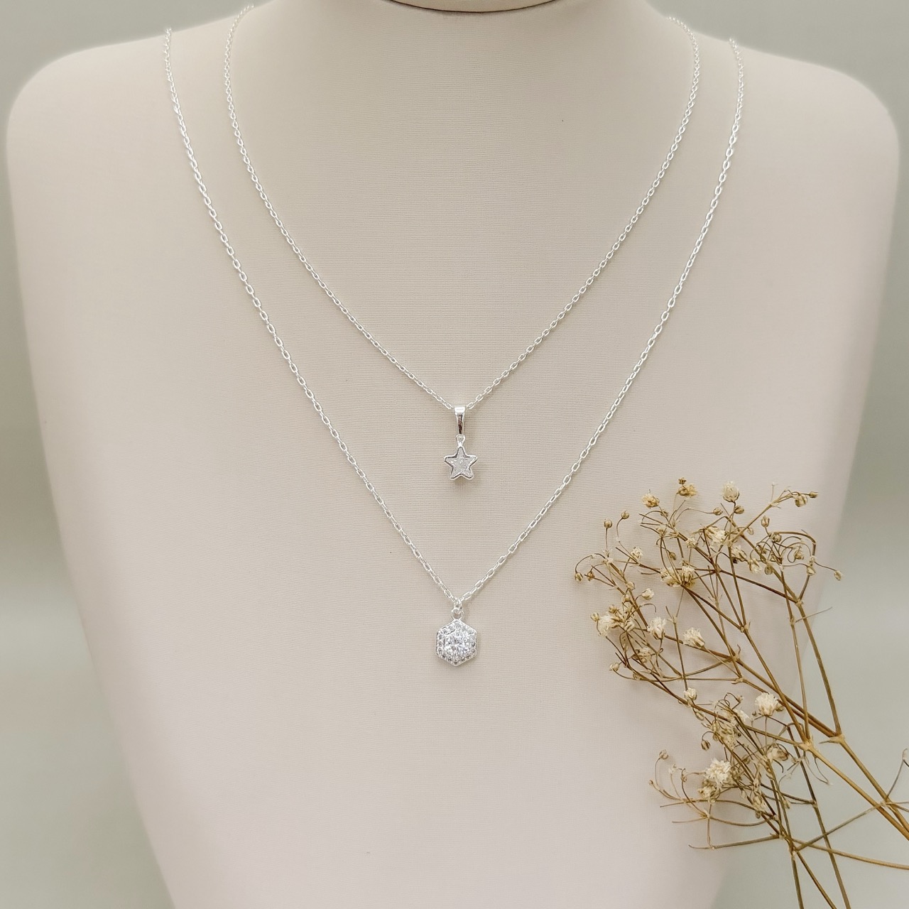 09.2499.1.S - (45) Colar de elos americanos com pingente hexagonal cravejado