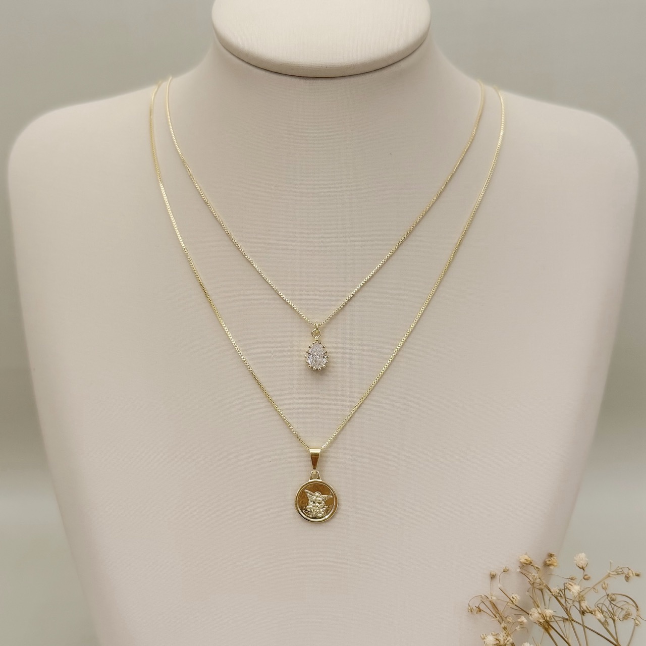 09.2512.0.O - (45) Colar de pingente moeda de São Miguel Arcanjo liso