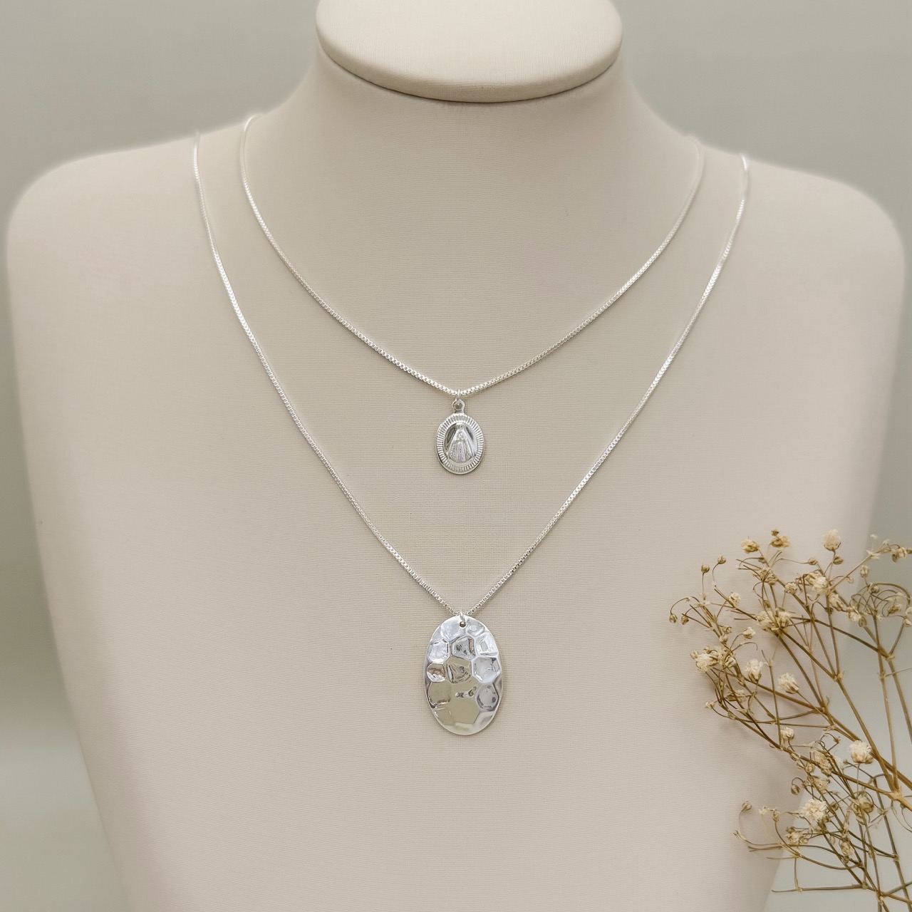 09.2514.0.S - (45) Colar de veneziana com pingente oval grande em efeito orgânico