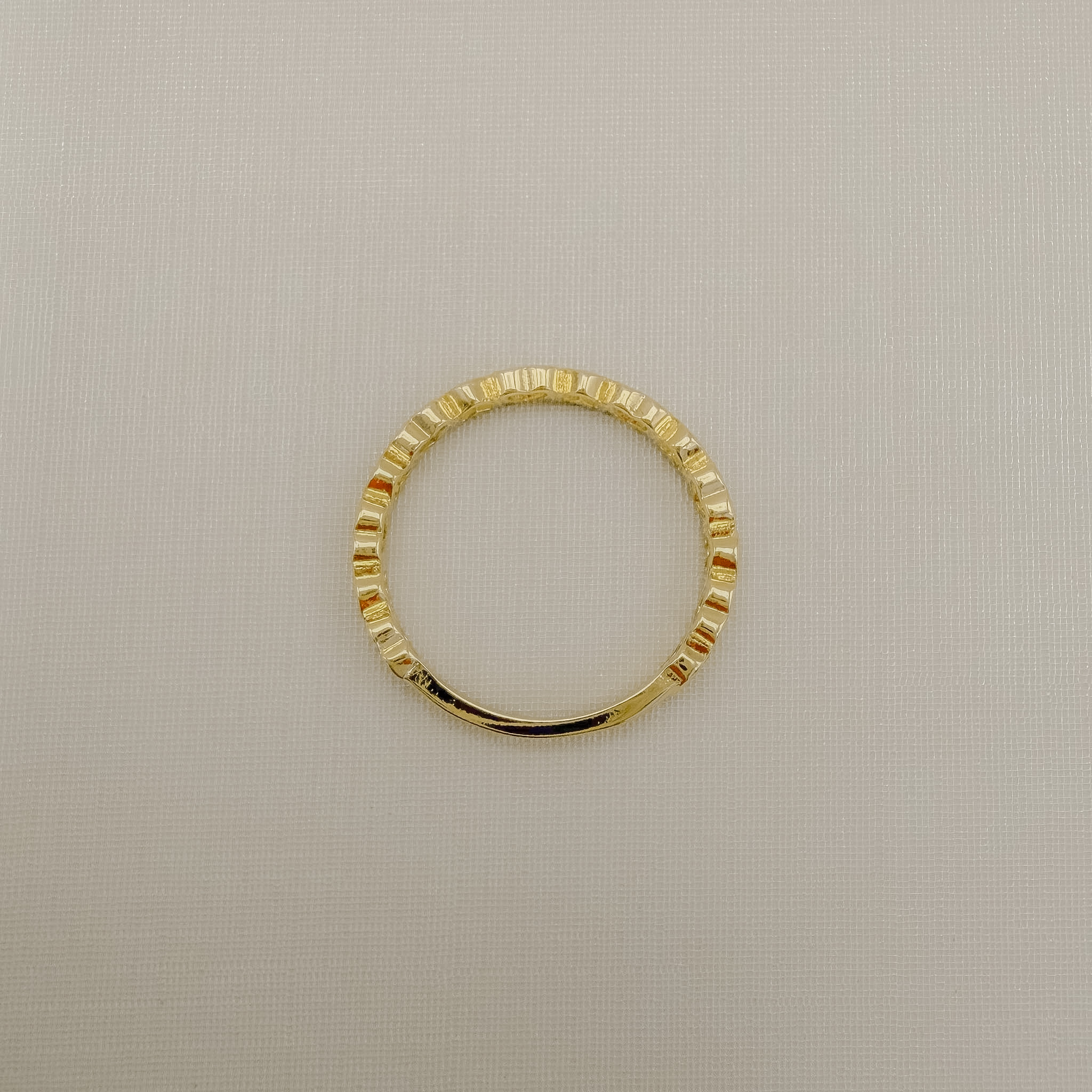 03.2587.0.O - (20) Anel estilo aparador em mini silhuetas de corações lisos