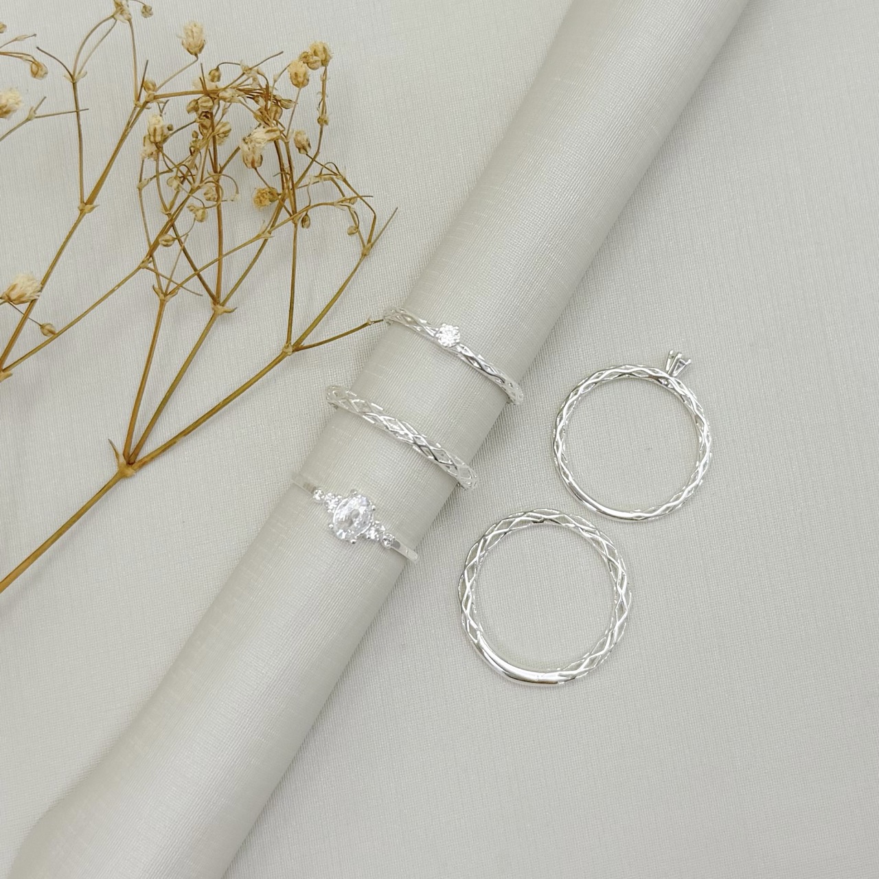 03.2612.0.S - (19) Anel de aro em tubo de efeito losangos lisos em rede