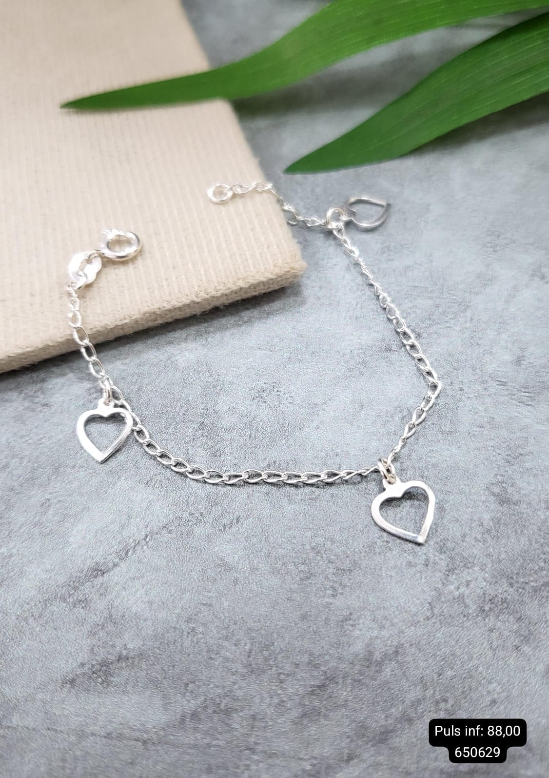 Pulseira infantil com pingente tres coracoes vazados prata 925