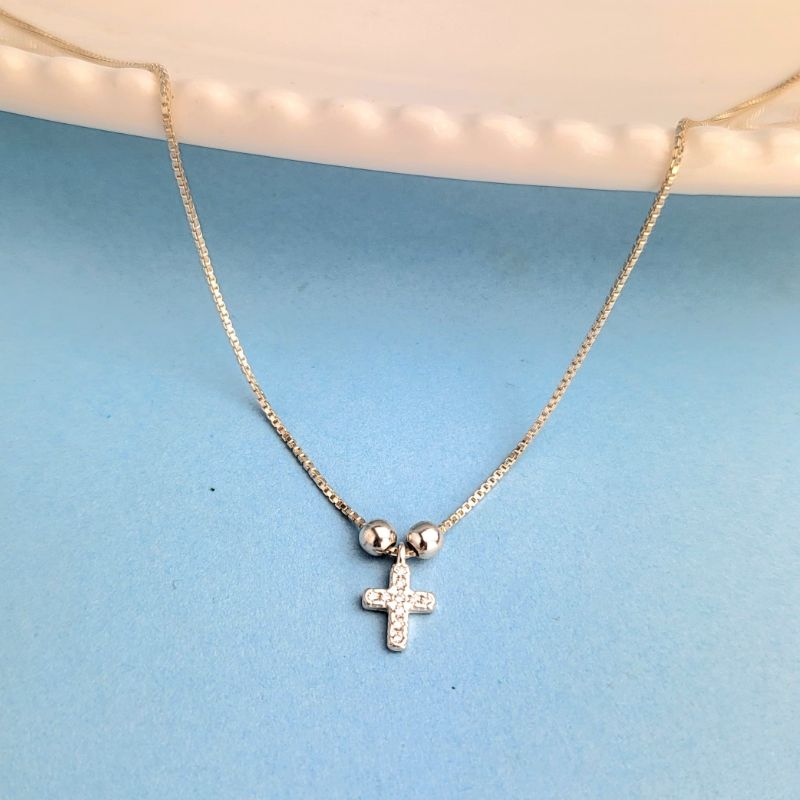 CHOKER DE PRATA 925 VENEZIANA COM DUAS BOLAS E PINGENTE CRUZ CRAVEJADA